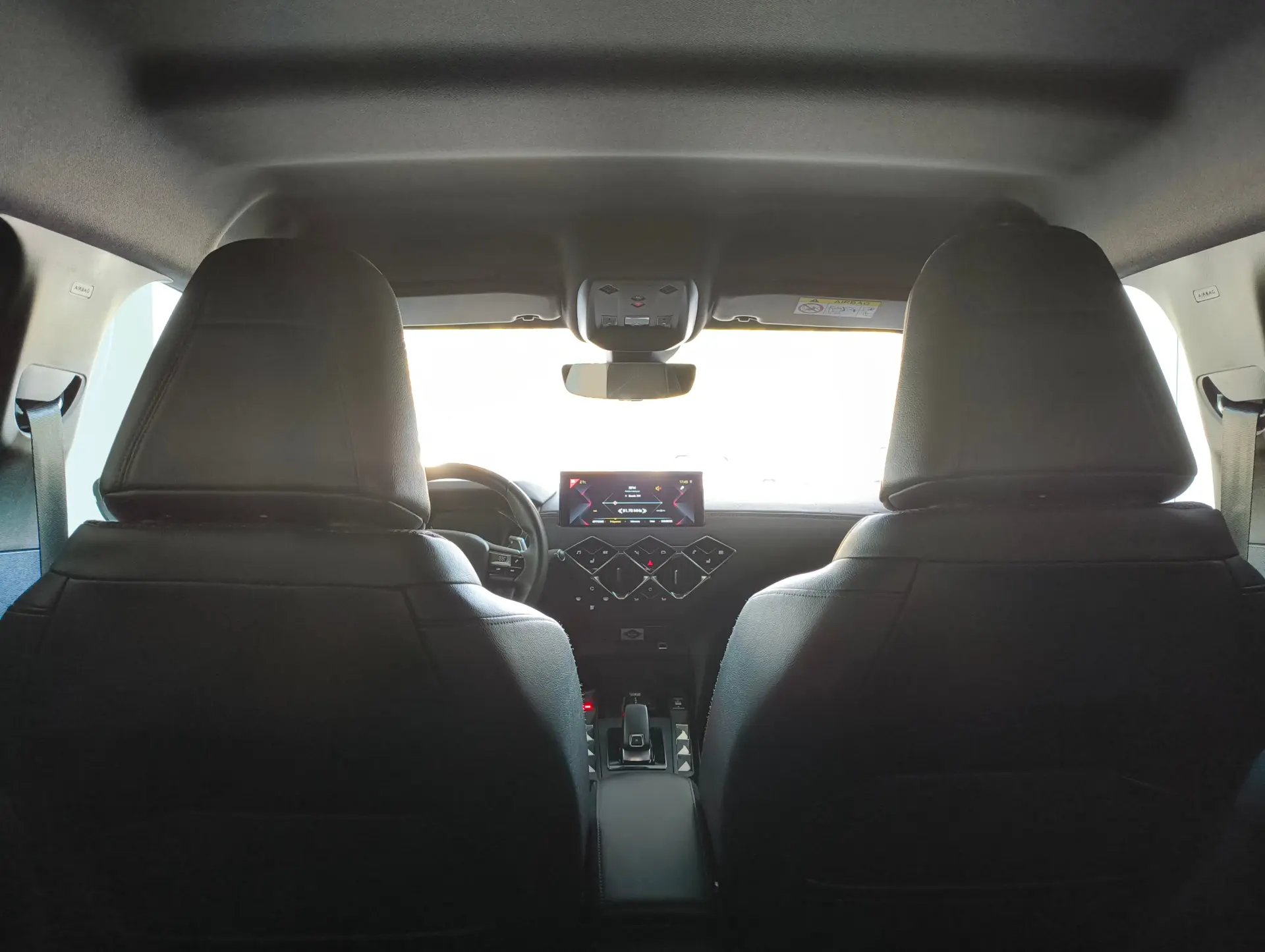 DS DS3 Crossback PureTech 130 Aut. PERFORMANCE LINE + 9