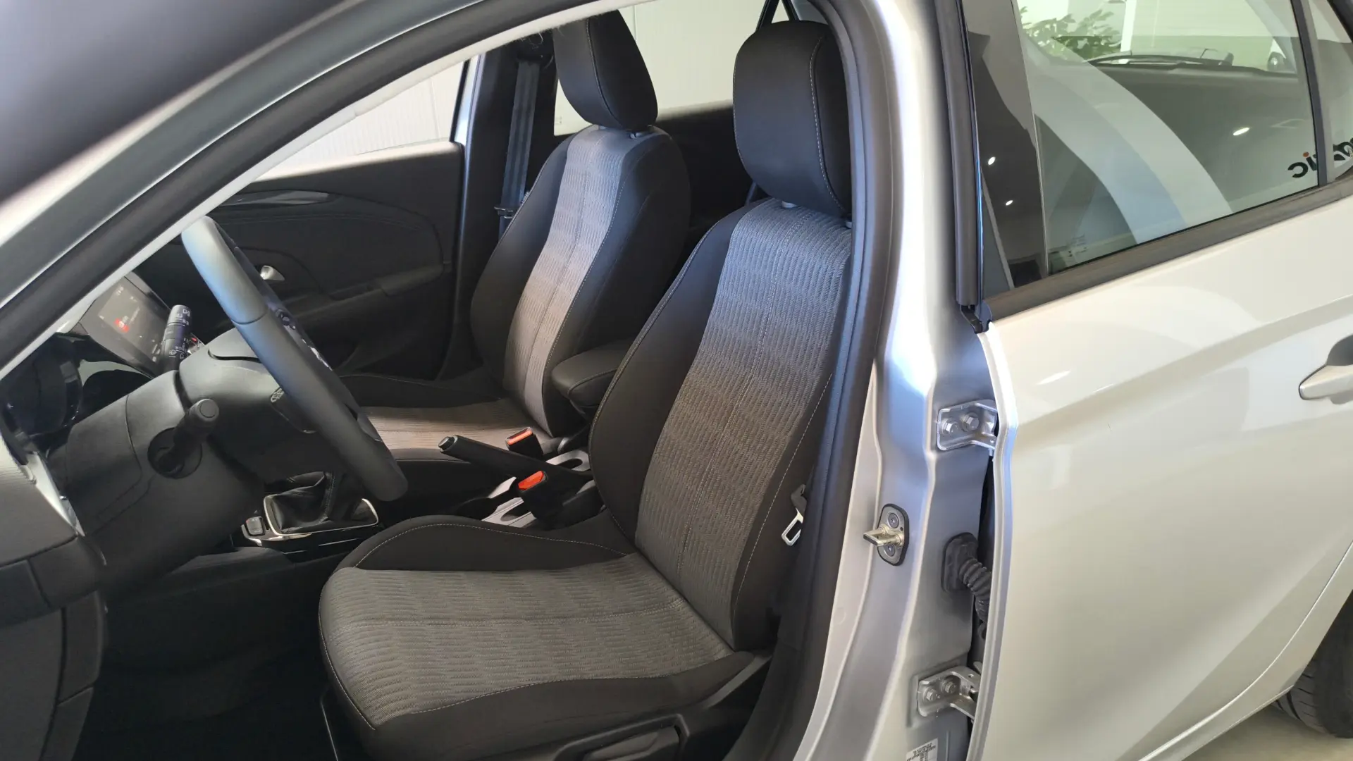 Opel Corsa 1.2 Elegance 12