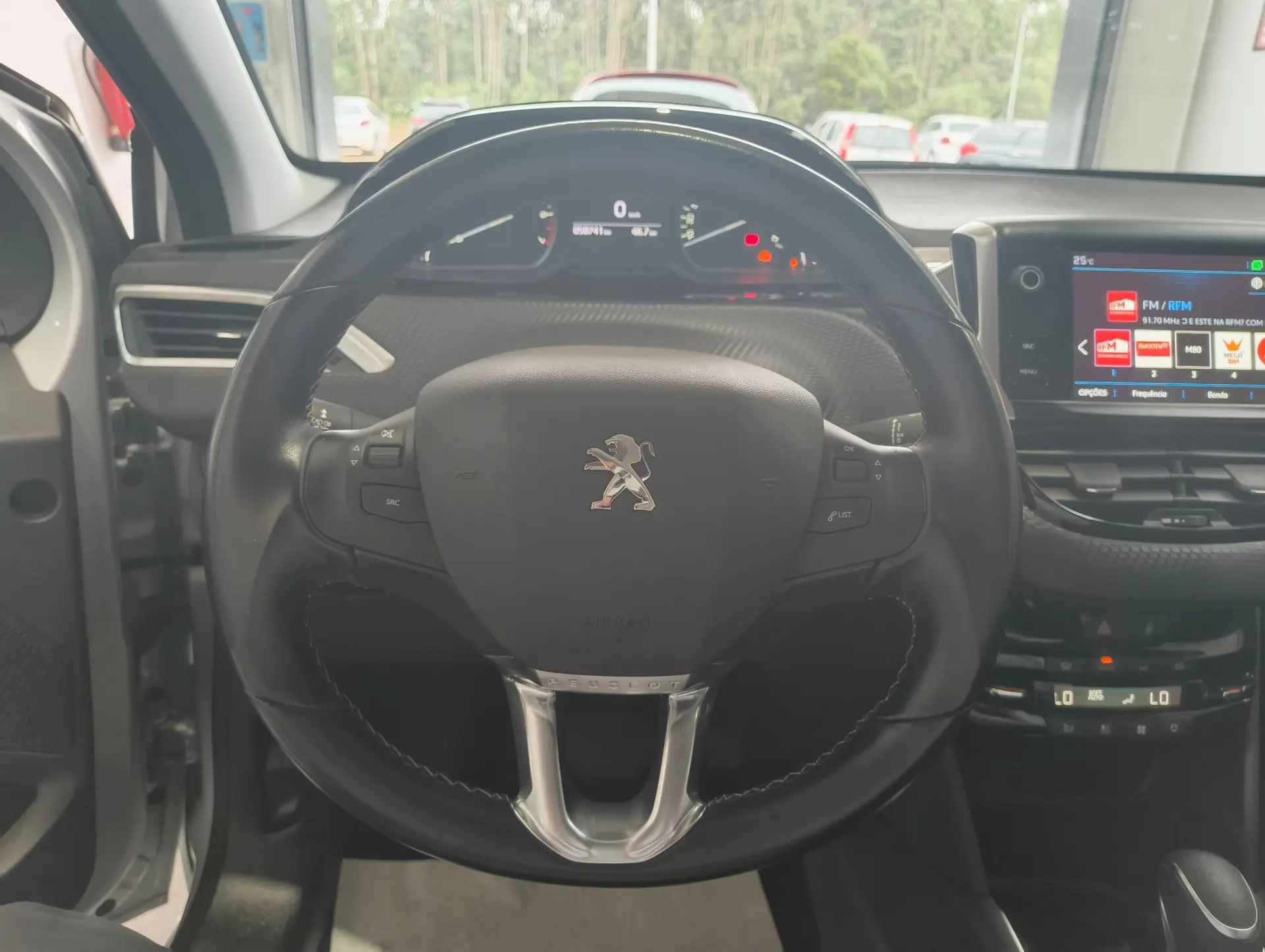 Peugeot 208 1.2 PureTech Allure 7