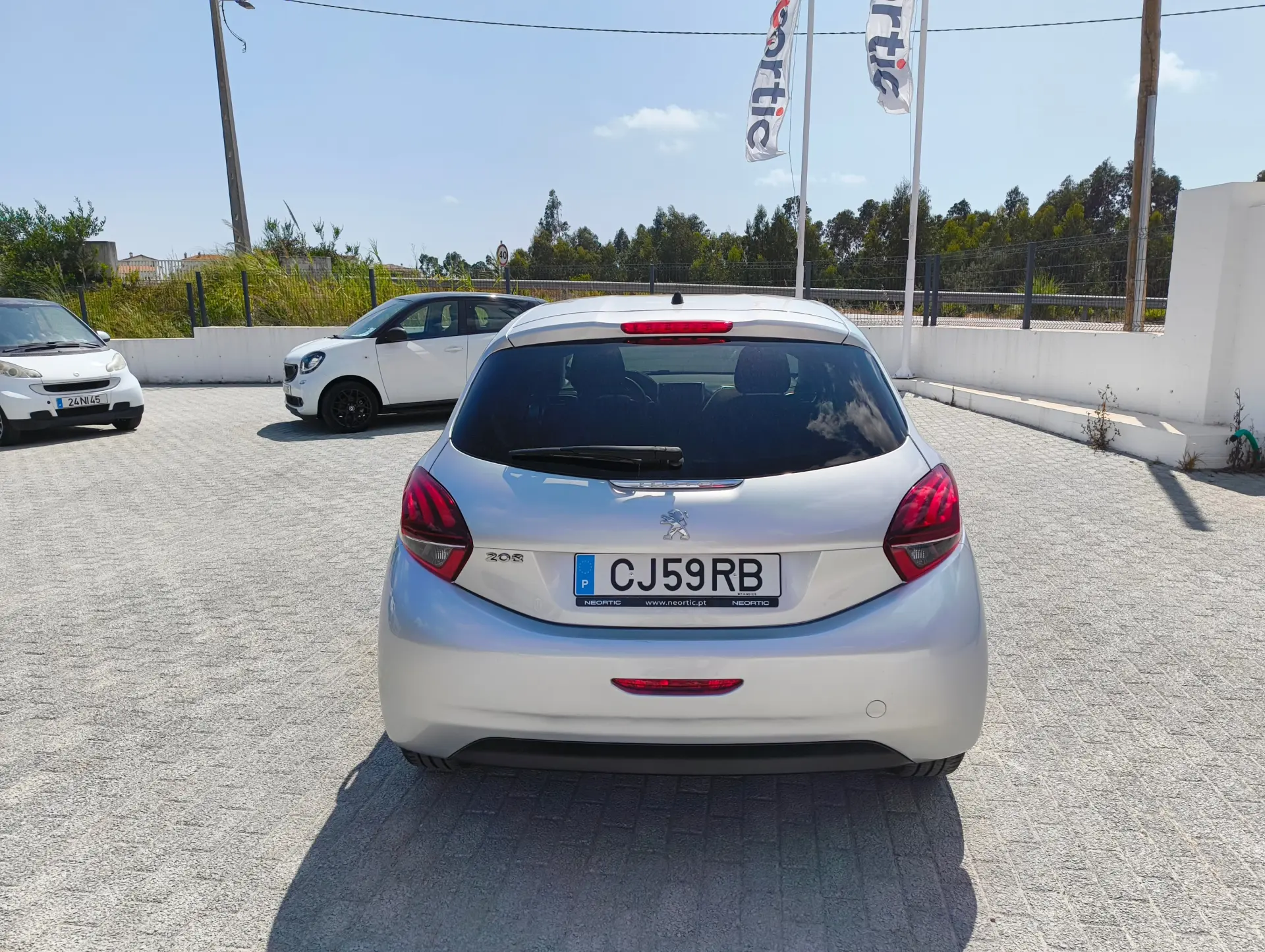 Peugeot 208 1.2 e-VTI STYLE 4