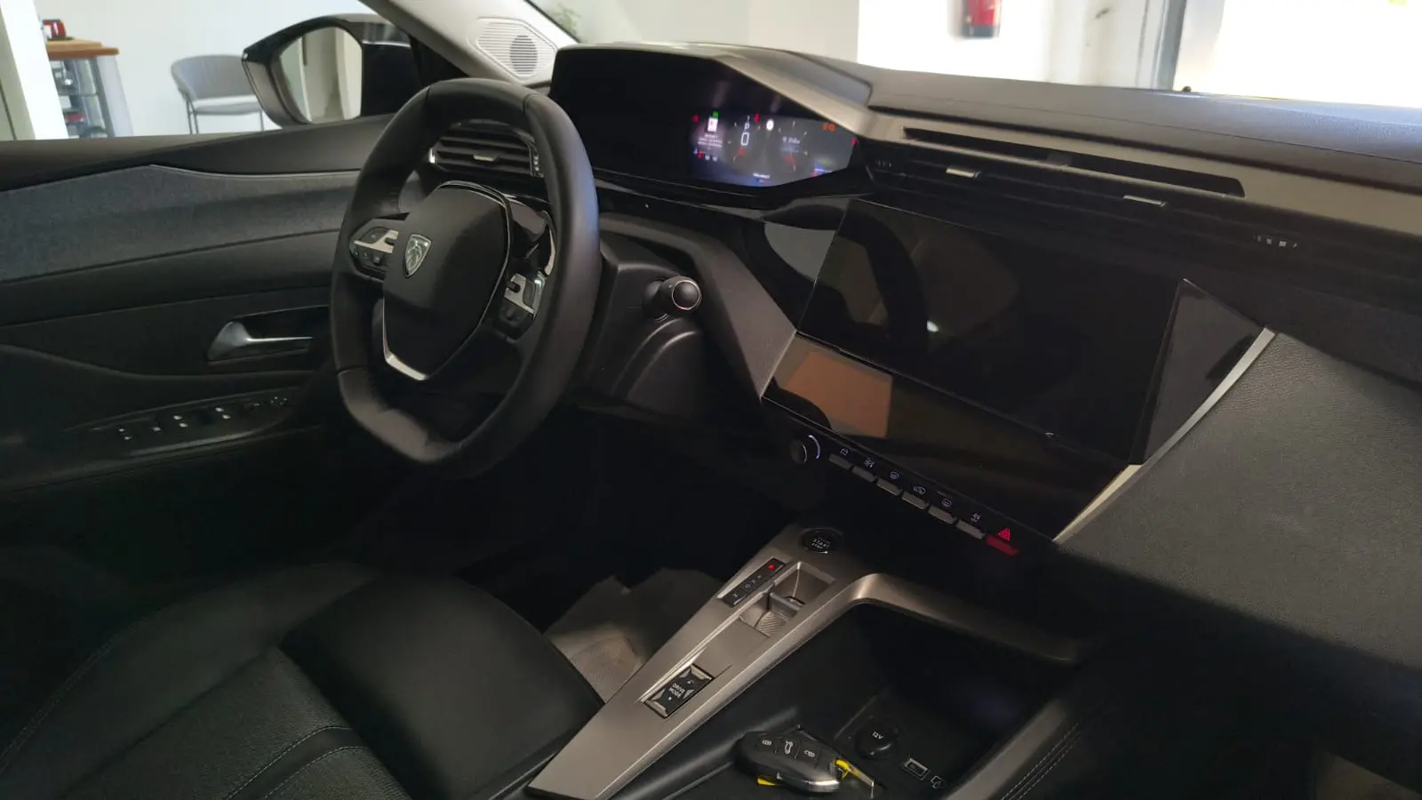 Peugeot 308 1.2 PureTech Allure Pack 131CV EAT8 13