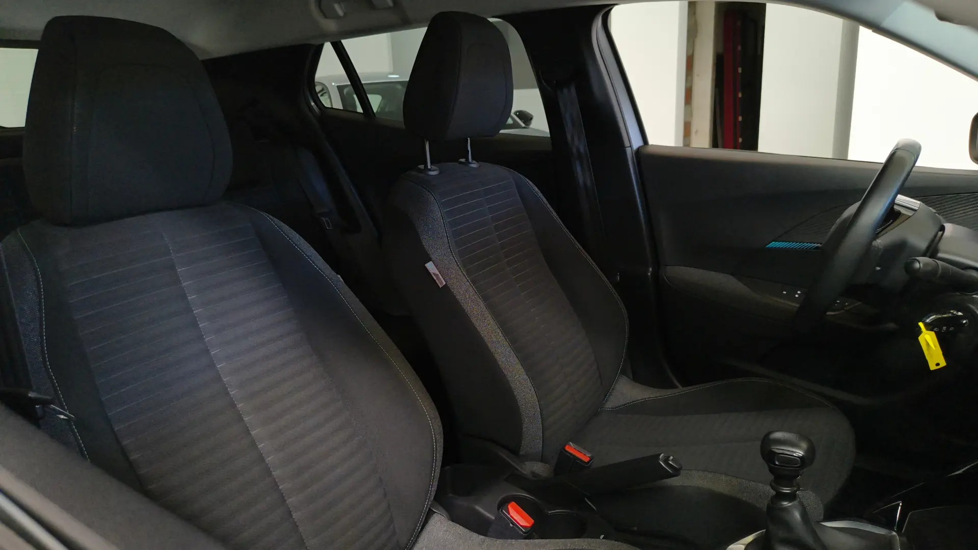 Peugeot 2008 1.2 PureTech 100 Style 12
