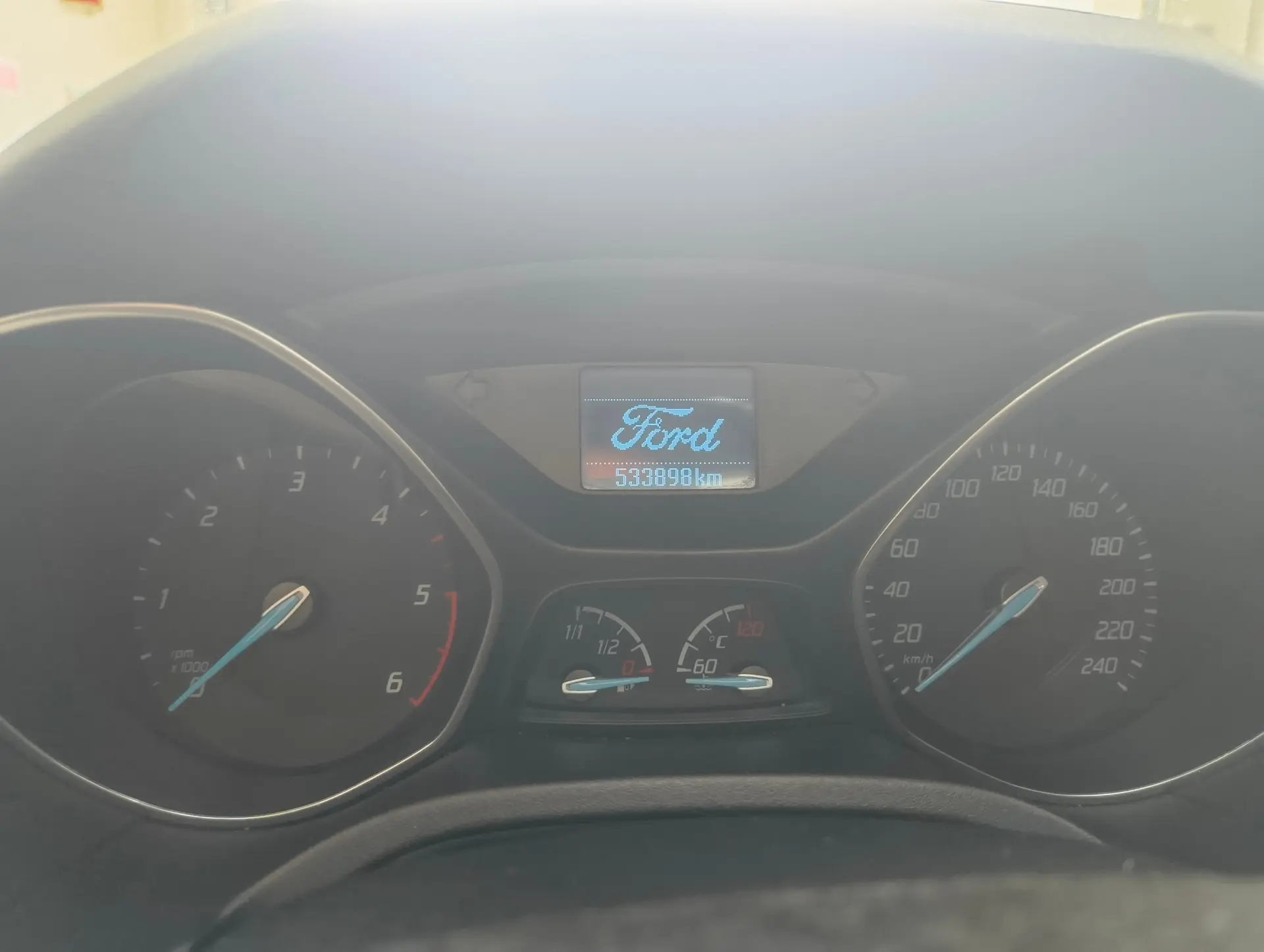 Ford Focus SW Outro 13