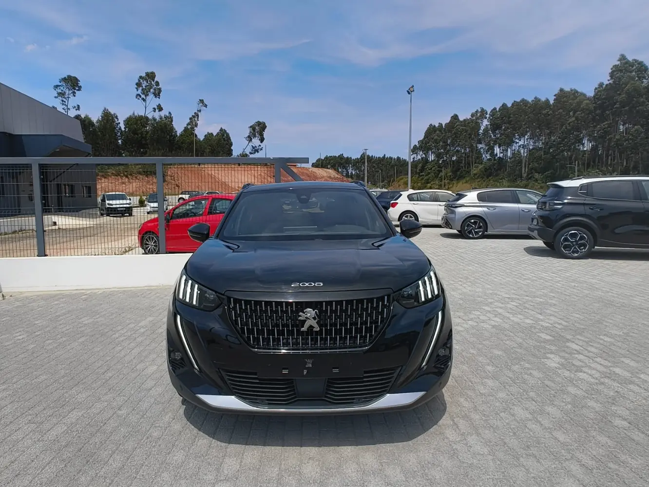 Peugeot 2008 PureTech 130 EAT8 GT 2