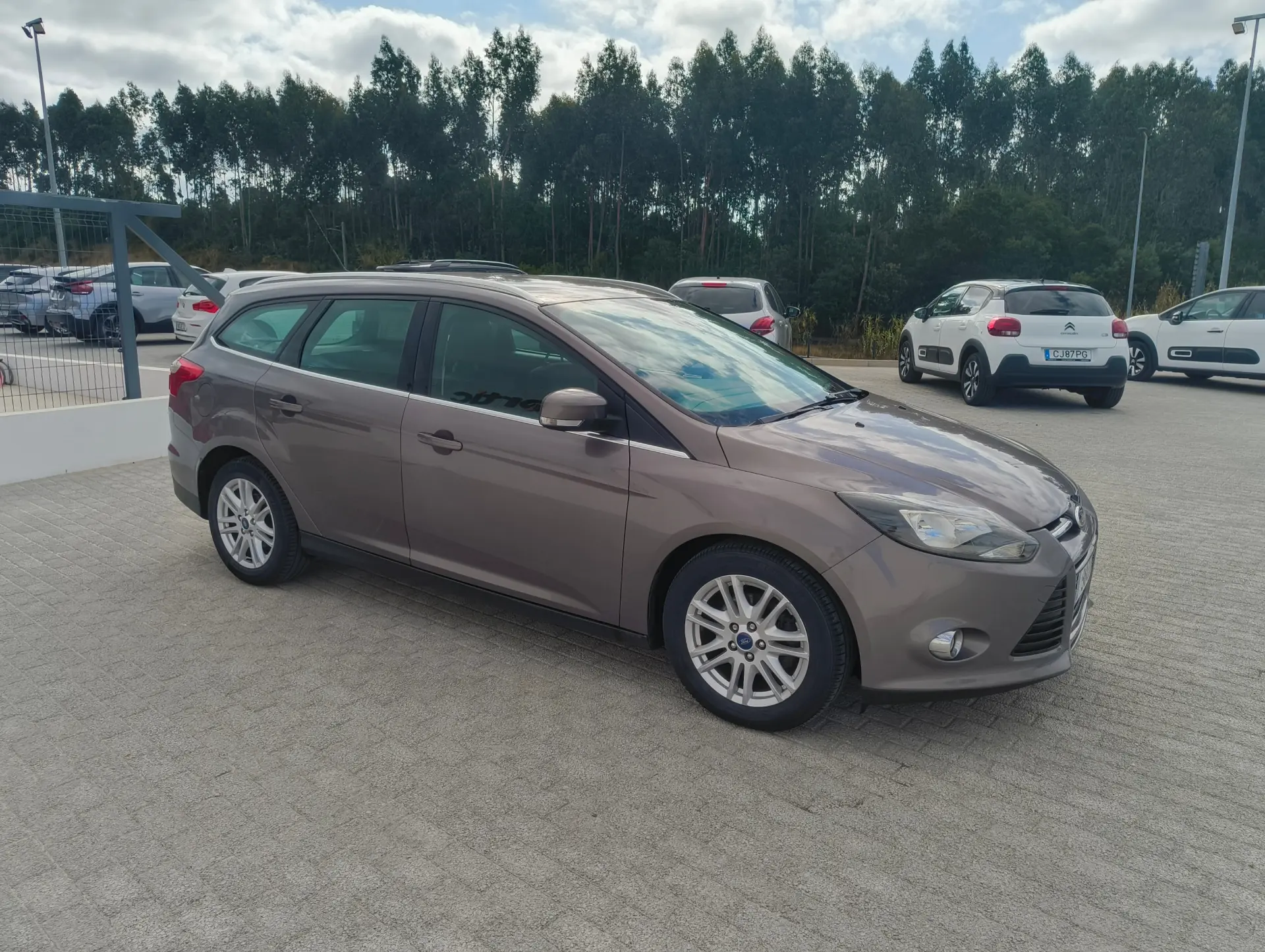 Ford Focus SW Outro 3