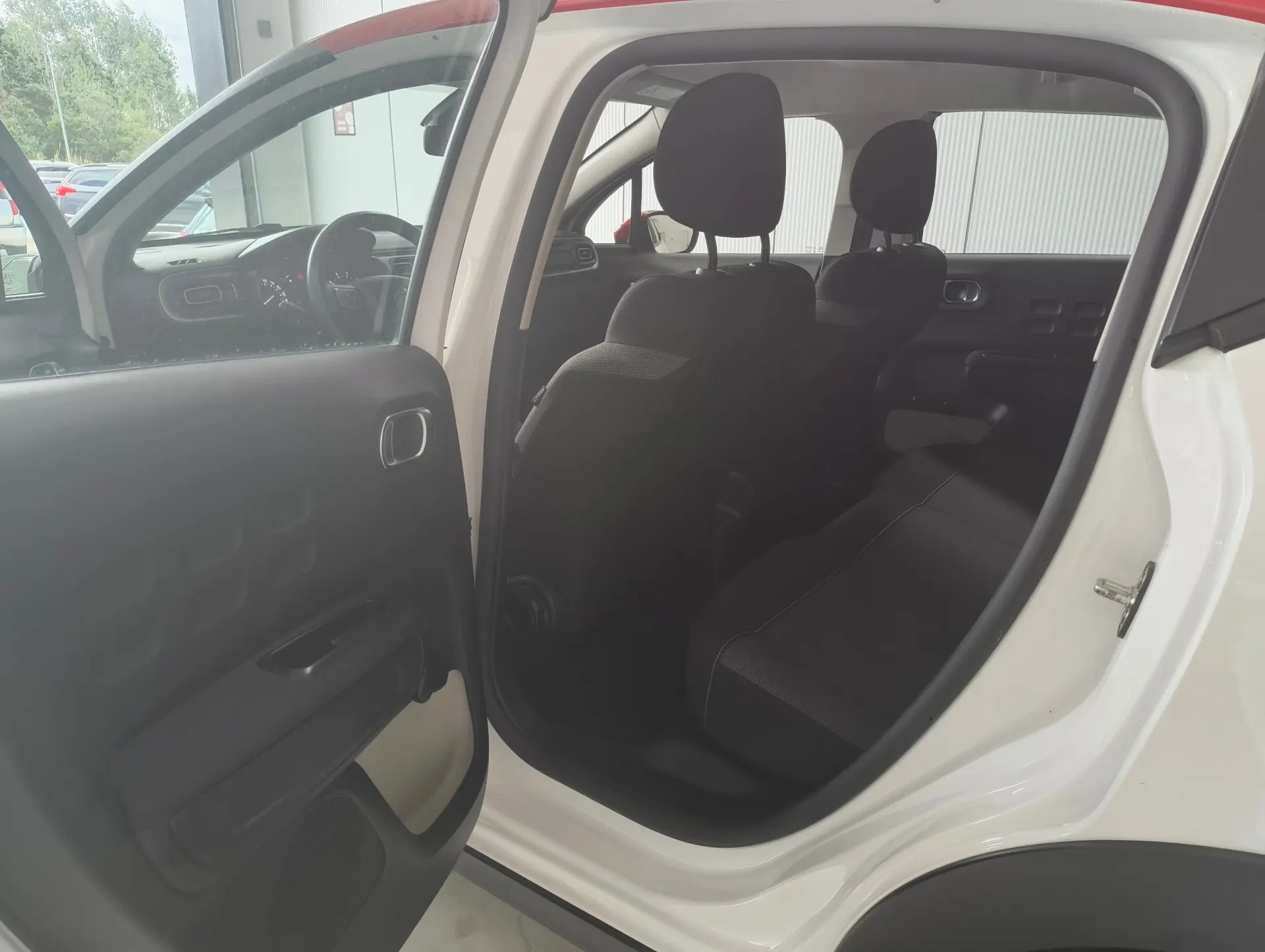 Citroen C3 1.2 PureTech Shine Pack EAT6 10