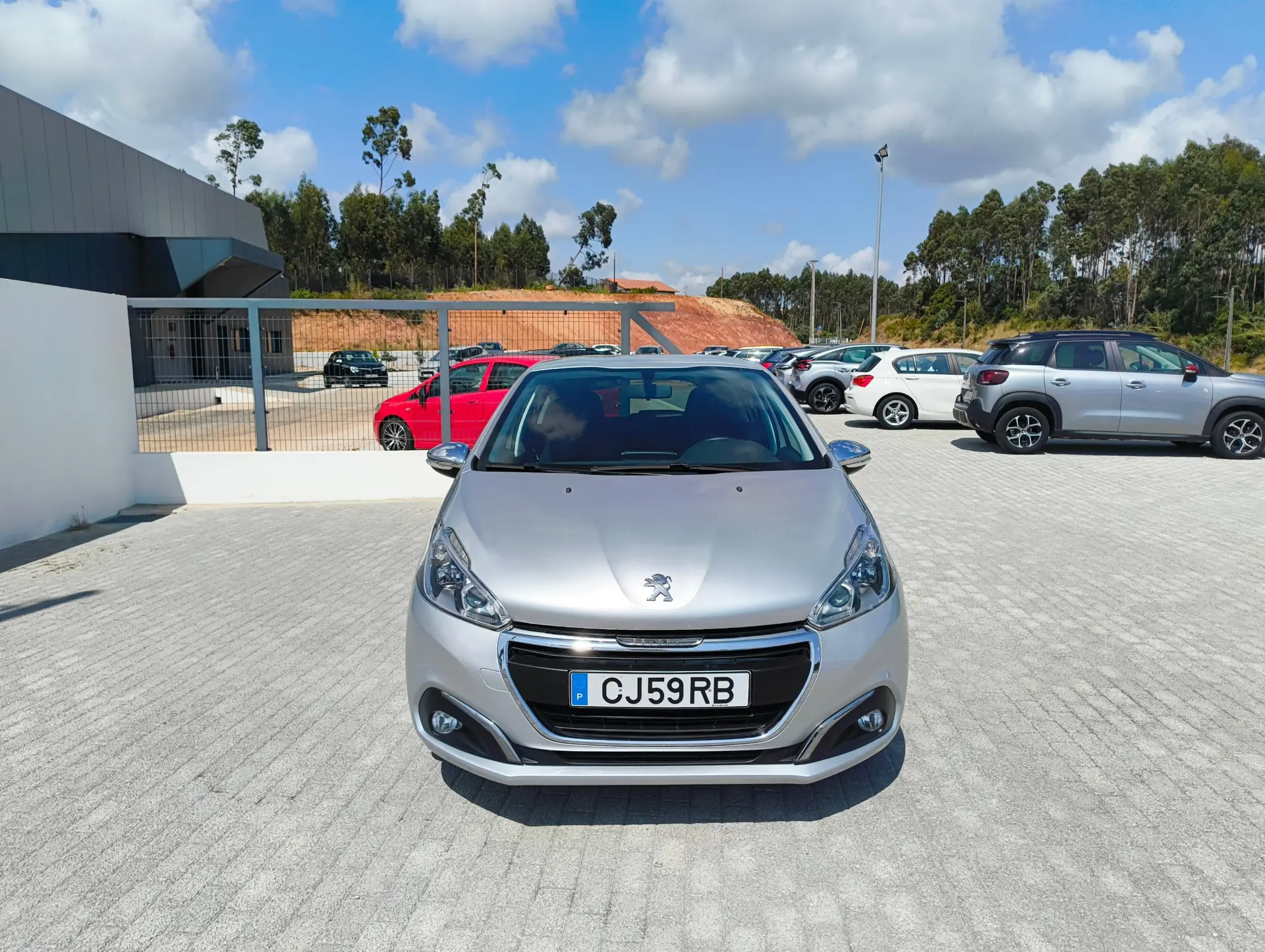 Peugeot 208 1.2 e-VTI STYLE 2