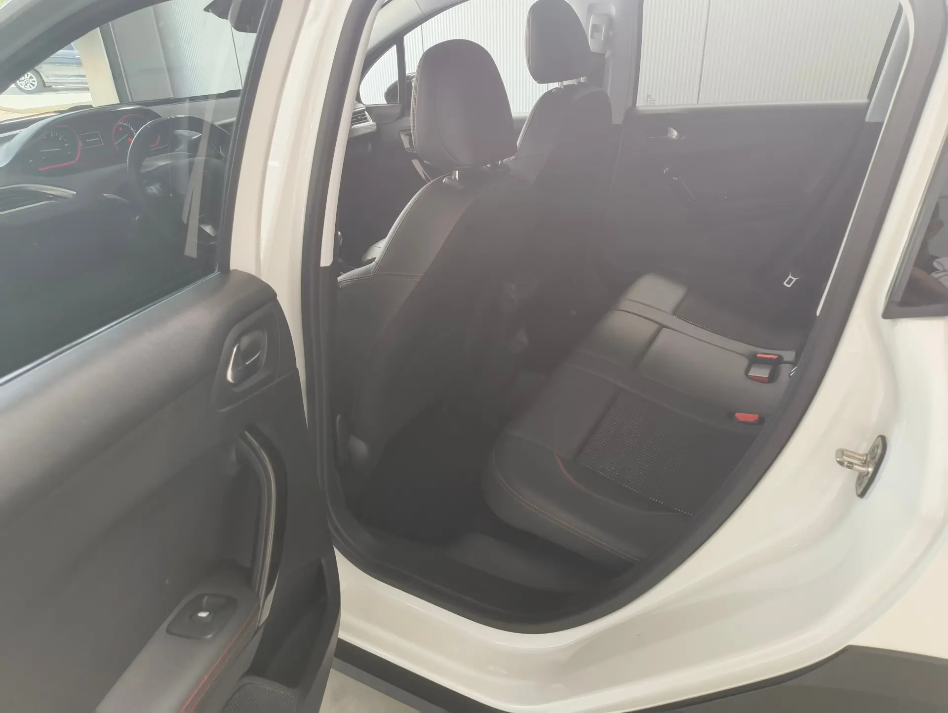 Peugeot 2008 1.2 PureTech GT Line 10