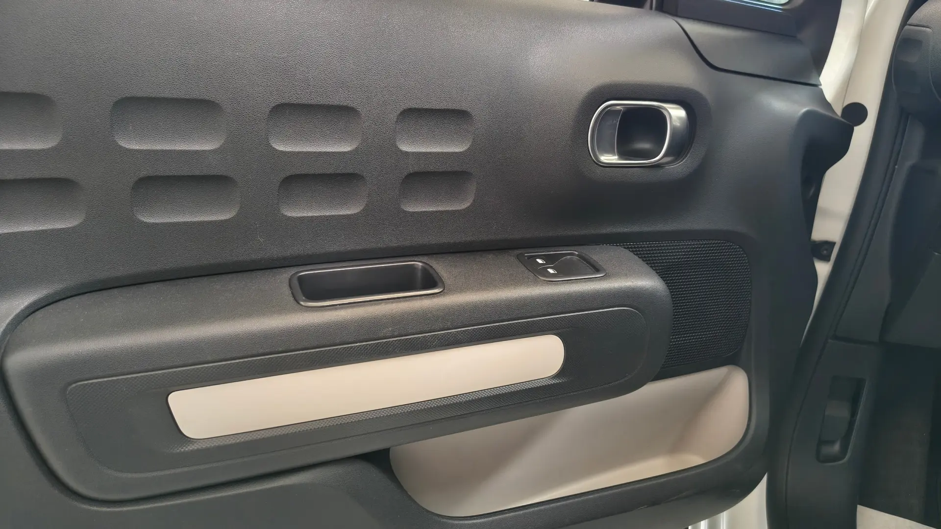 Citroën C3 1.2 PureTech Shine 14