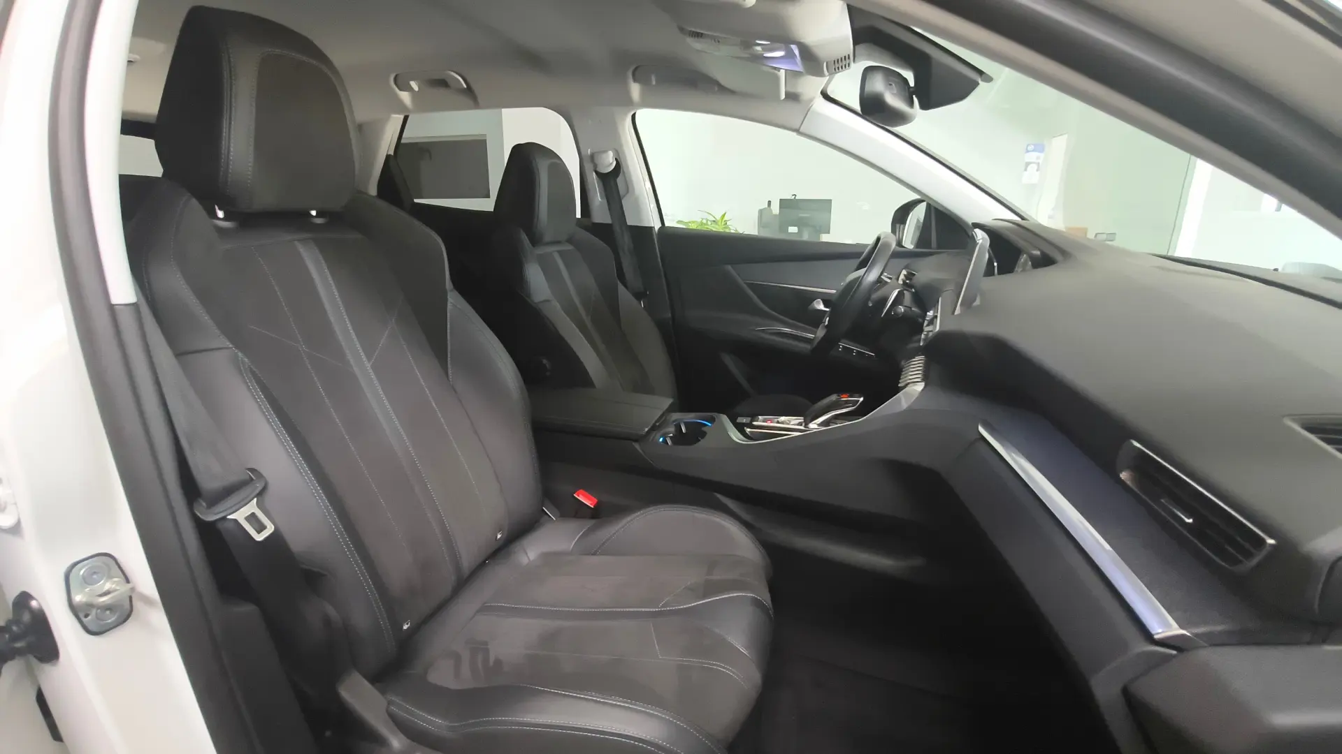Peugeot 3008 PureTech 130 Stop & Start GPF EAT8 Crossway 21