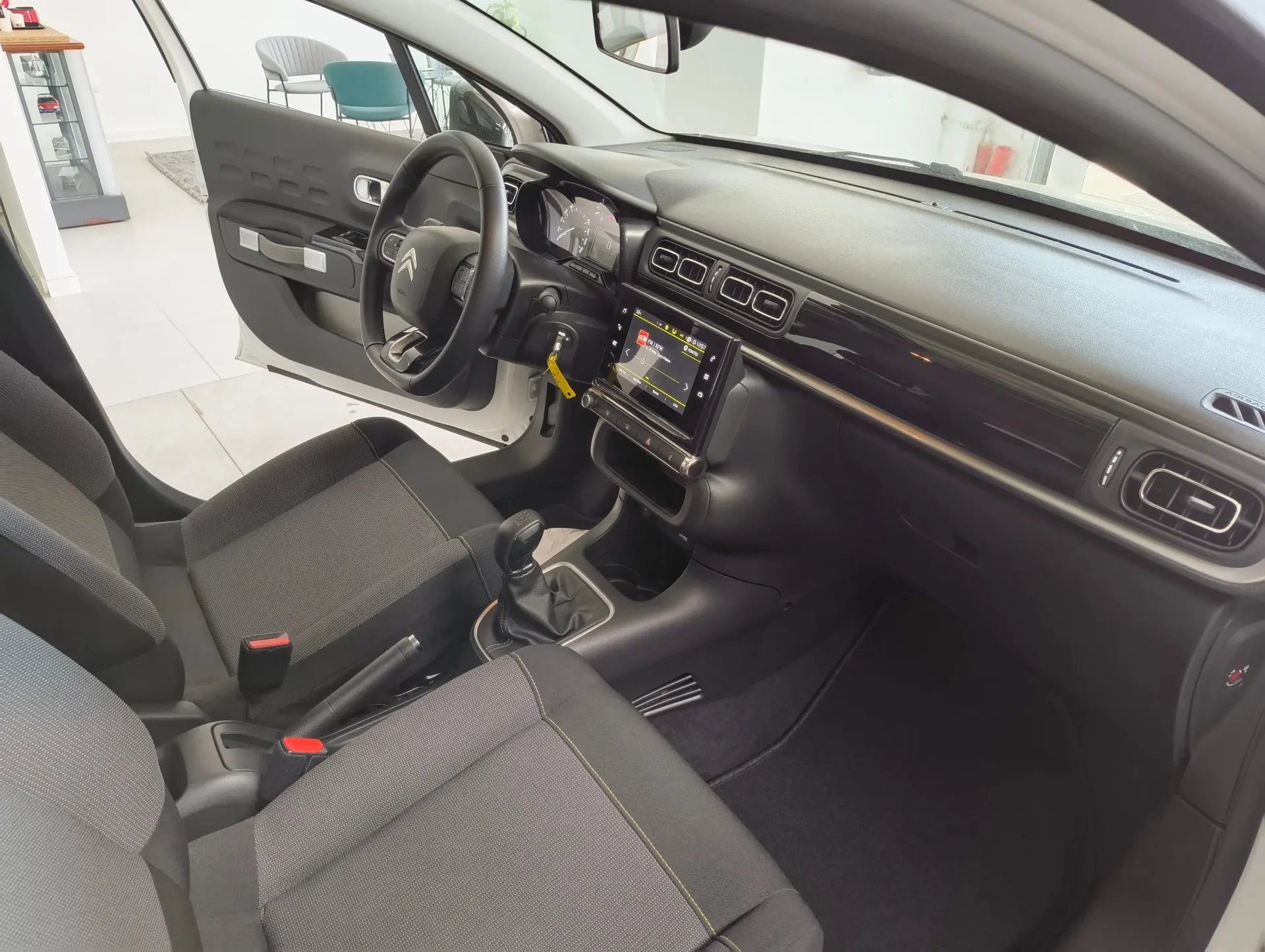 Citroën C3 1.2 PureTech Shine Pack 82cv 18