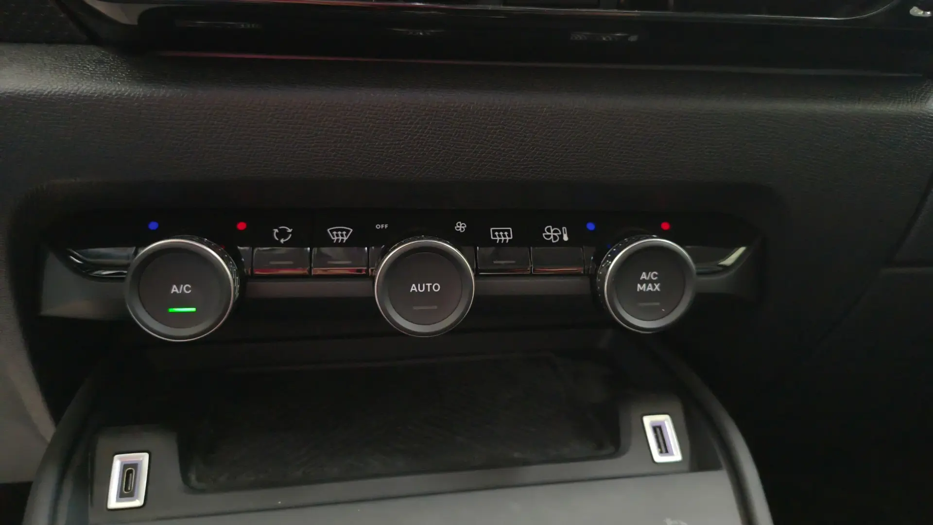 Citroën C4 1.2 PureTech Shine Pack EAT8 28