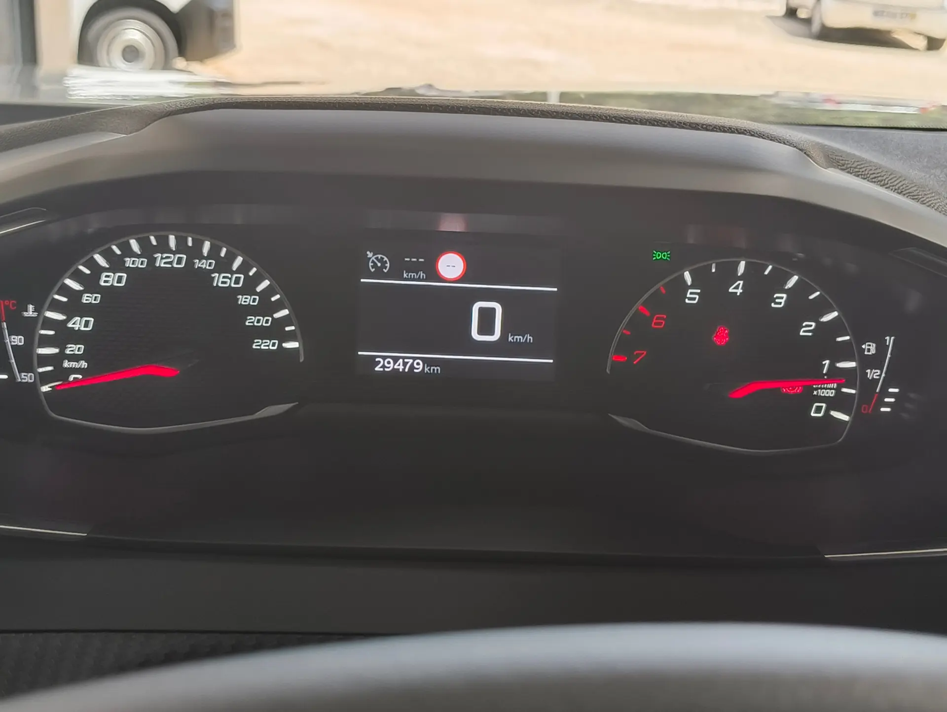 Peugeot 2008 PureTech 100 Allure 5
