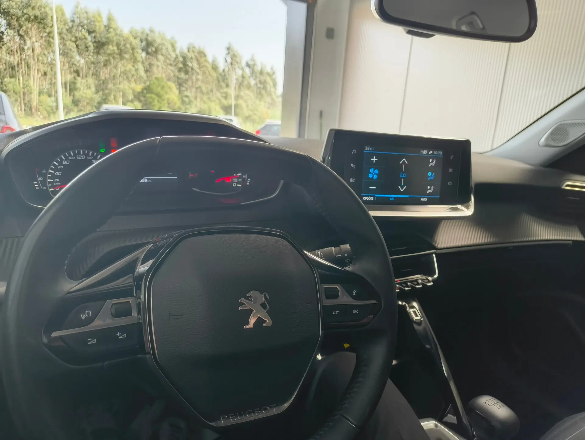 Peugeot 2008 PureTech 100 Active 10