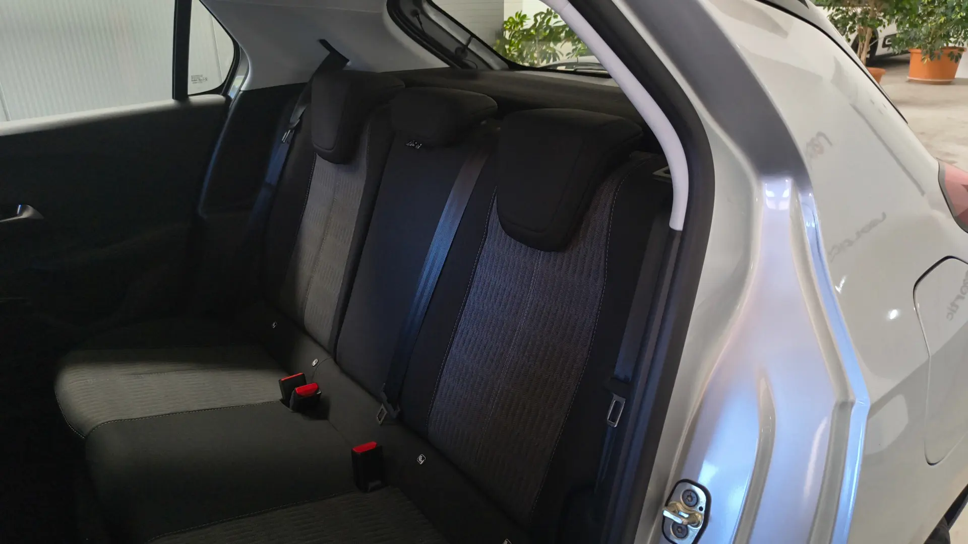 Opel Corsa 1.2 Elegance 14