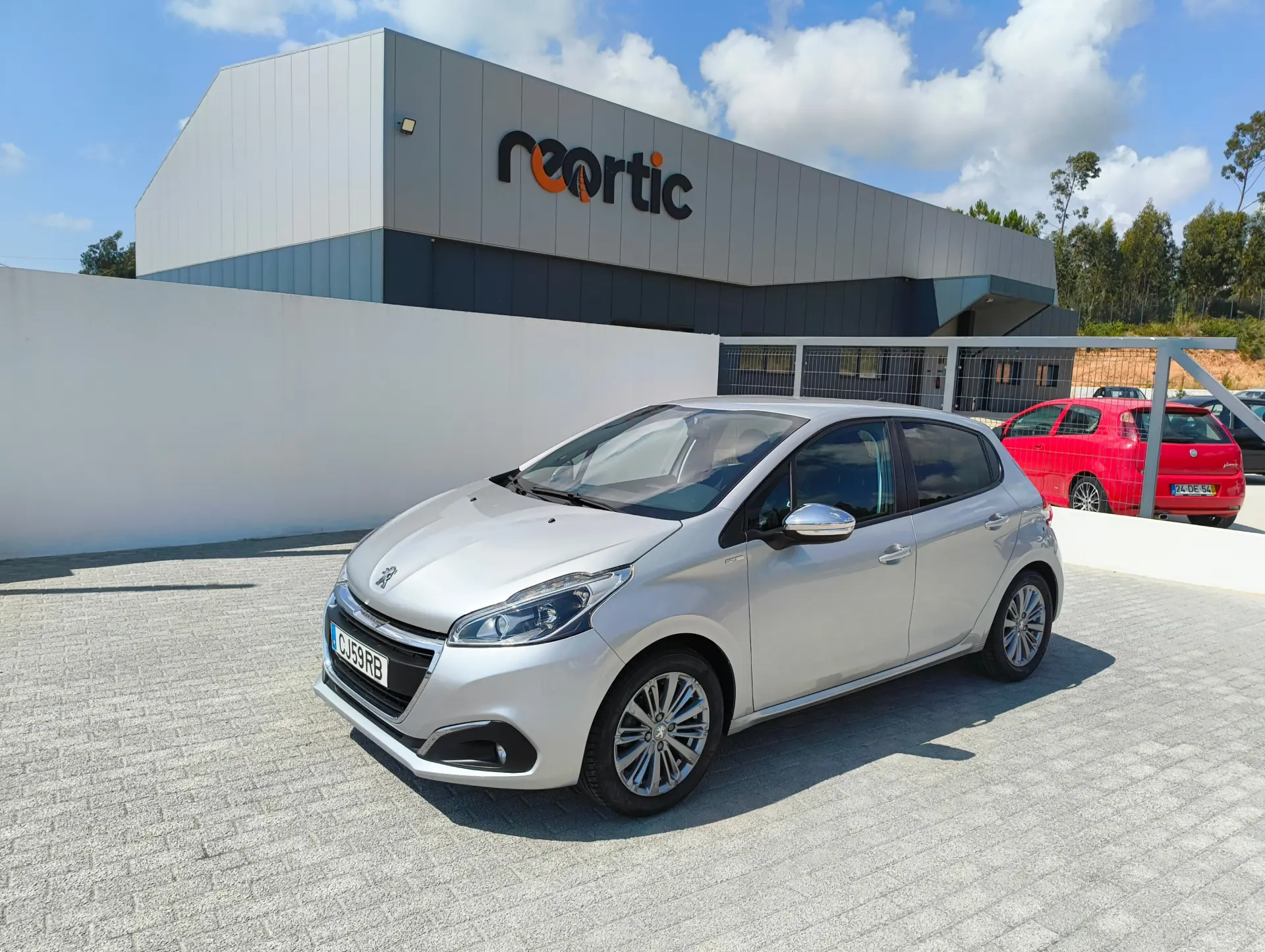 Peugeot 208 1.2 e-VTI STYLE 1