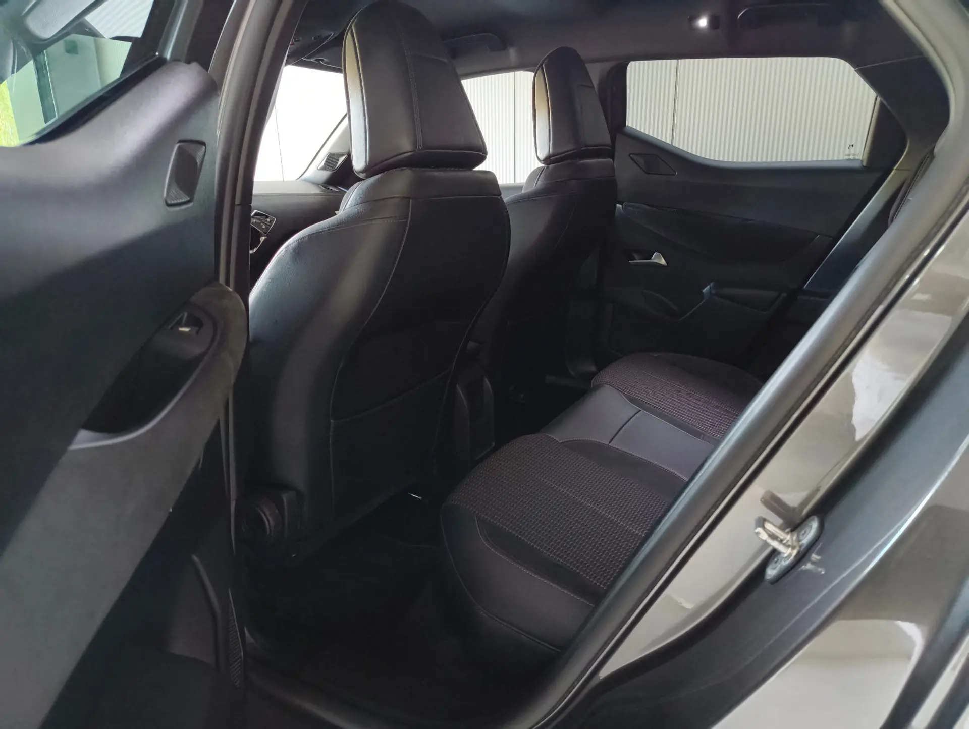 DS DS3 Crossback PureTech 130 Aut. PERFORMANCE LINE + 11