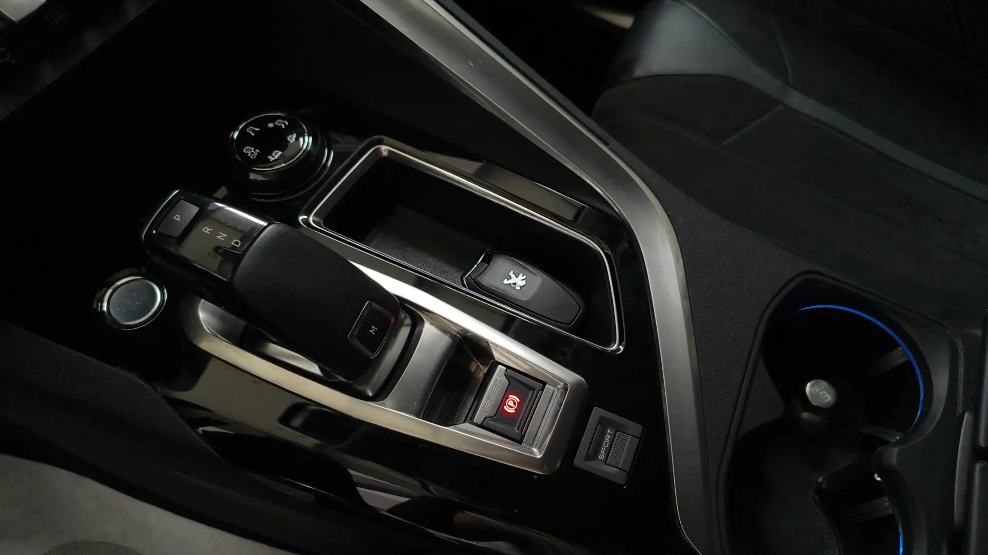 Peugeot 3008 PureTech 130 Stop & Start GPF EAT8 Crossway 10