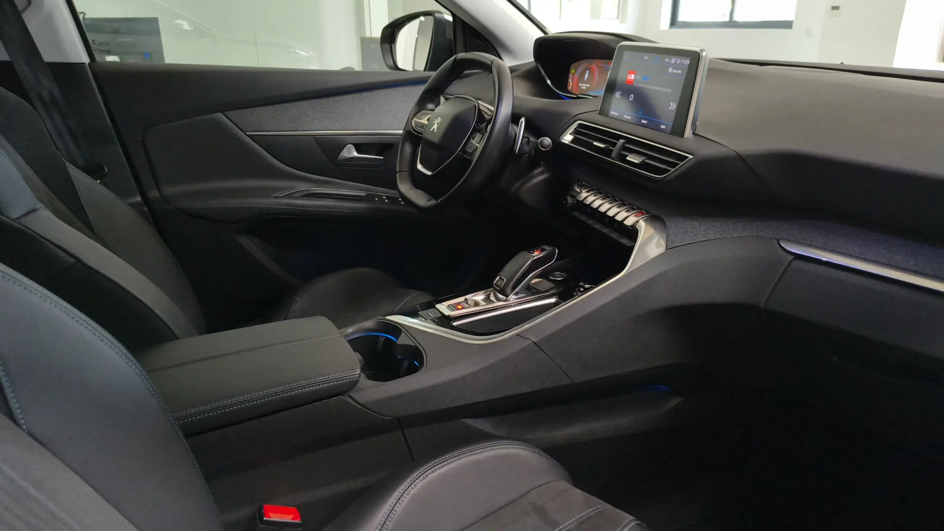 Peugeot 3008 PureTech 130 Stop & Start GPF EAT8 Crossway 20