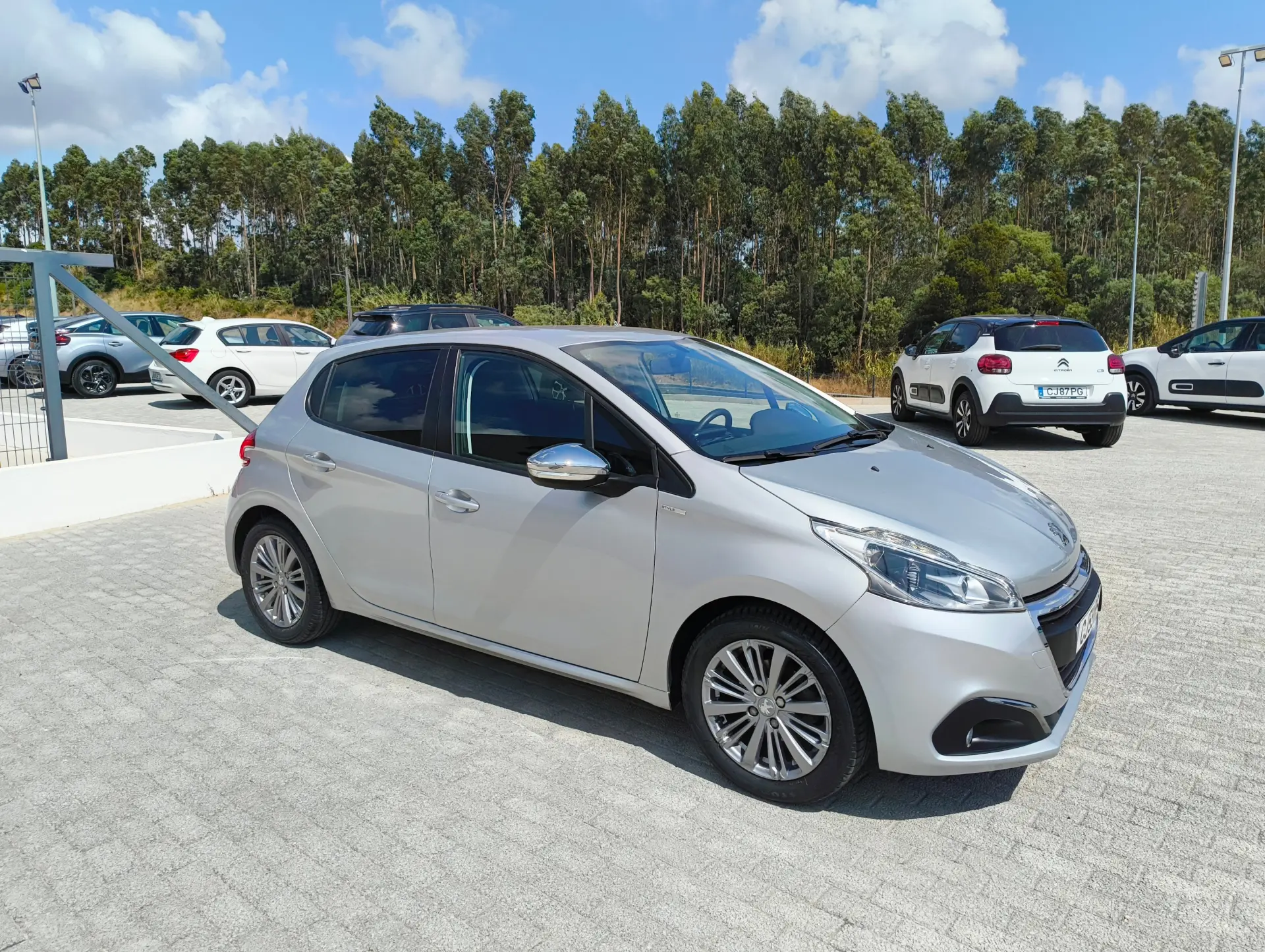 Peugeot 208 1.2 e-VTI STYLE 3