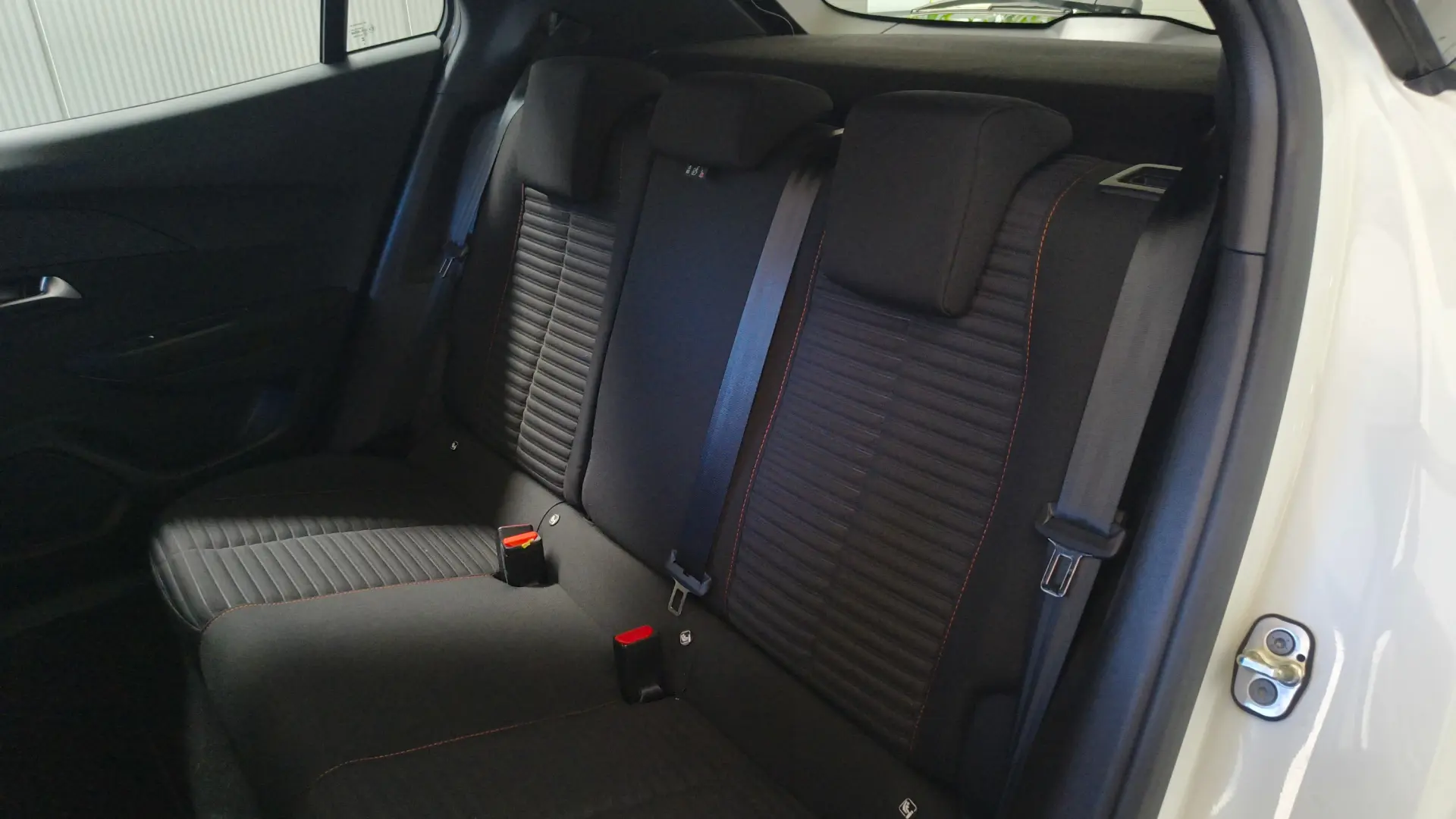 Peugeot 2008 1.2 PureTech 100 Stop&Start Active Pack 12