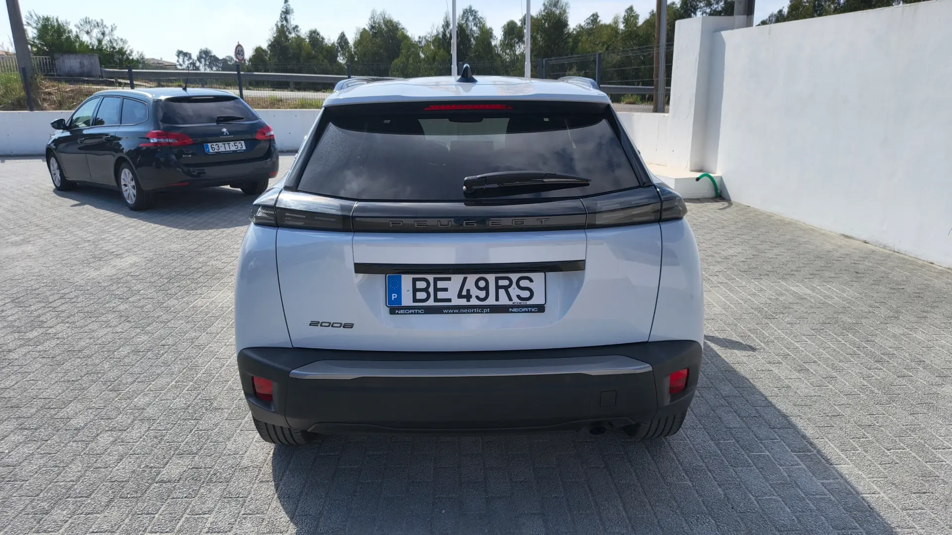 Peugeot 2008 1.2 PureTech Allure 3