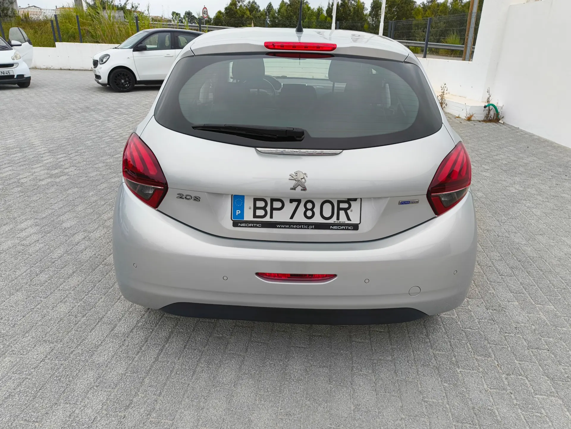 Peugeot 208 1.2 PureTech Allure 4