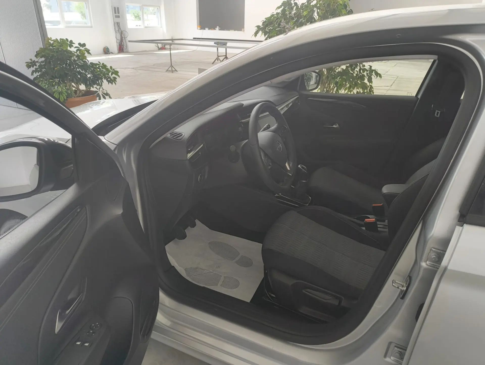 Opel Corsa 1.2 Elegance 12