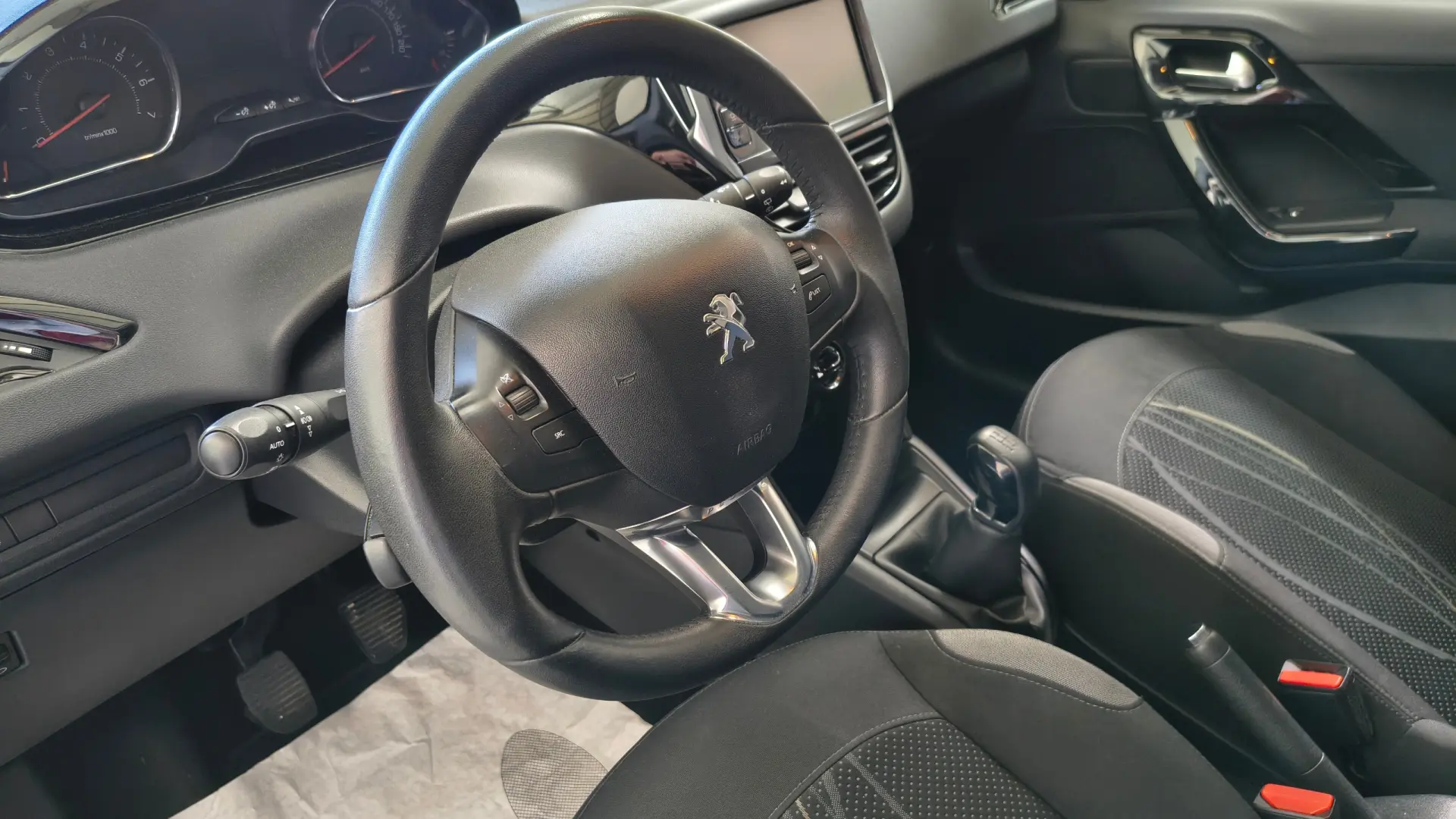 Peugeot 208 1.2 VTi Active 16