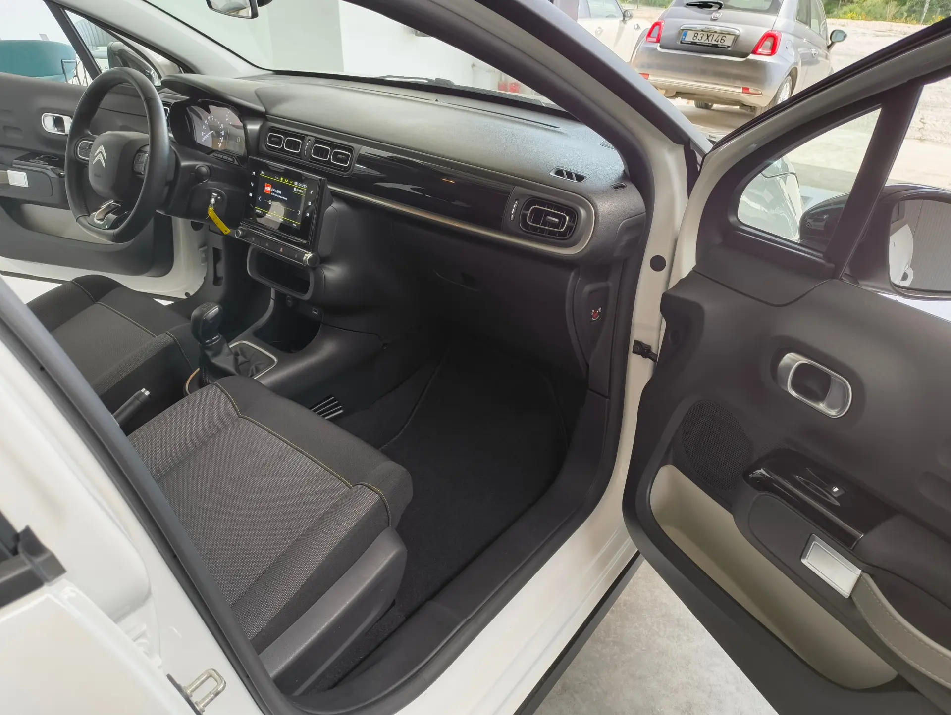 Citroën C3 1.2 PureTech Shine Pack 82cv 17