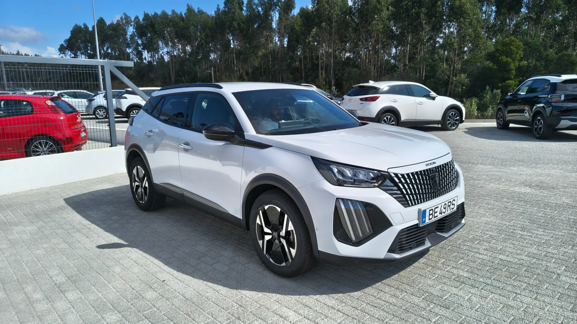 Peugeot 2008 1.2 PureTech Allure 5