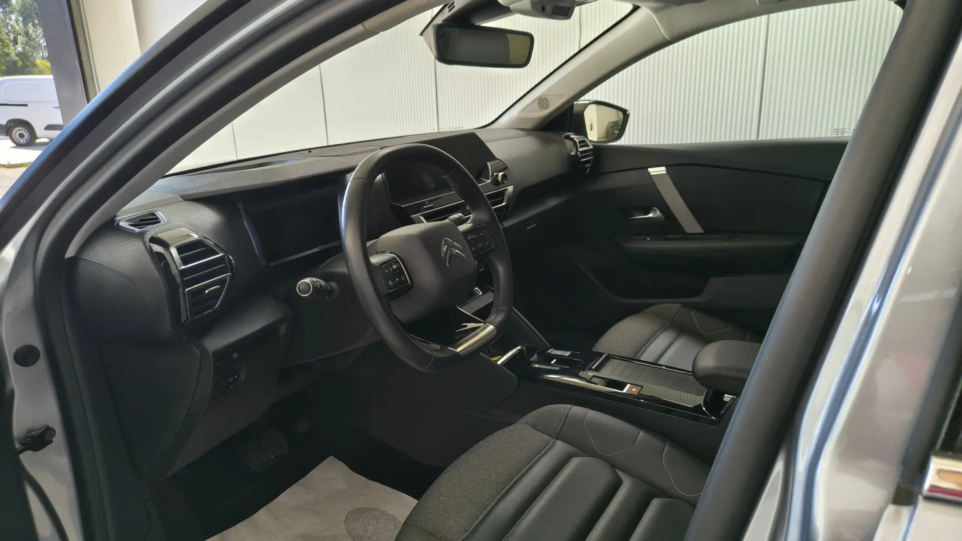 Citroën C4 1.2 PureTech Shine Pack EAT8 15