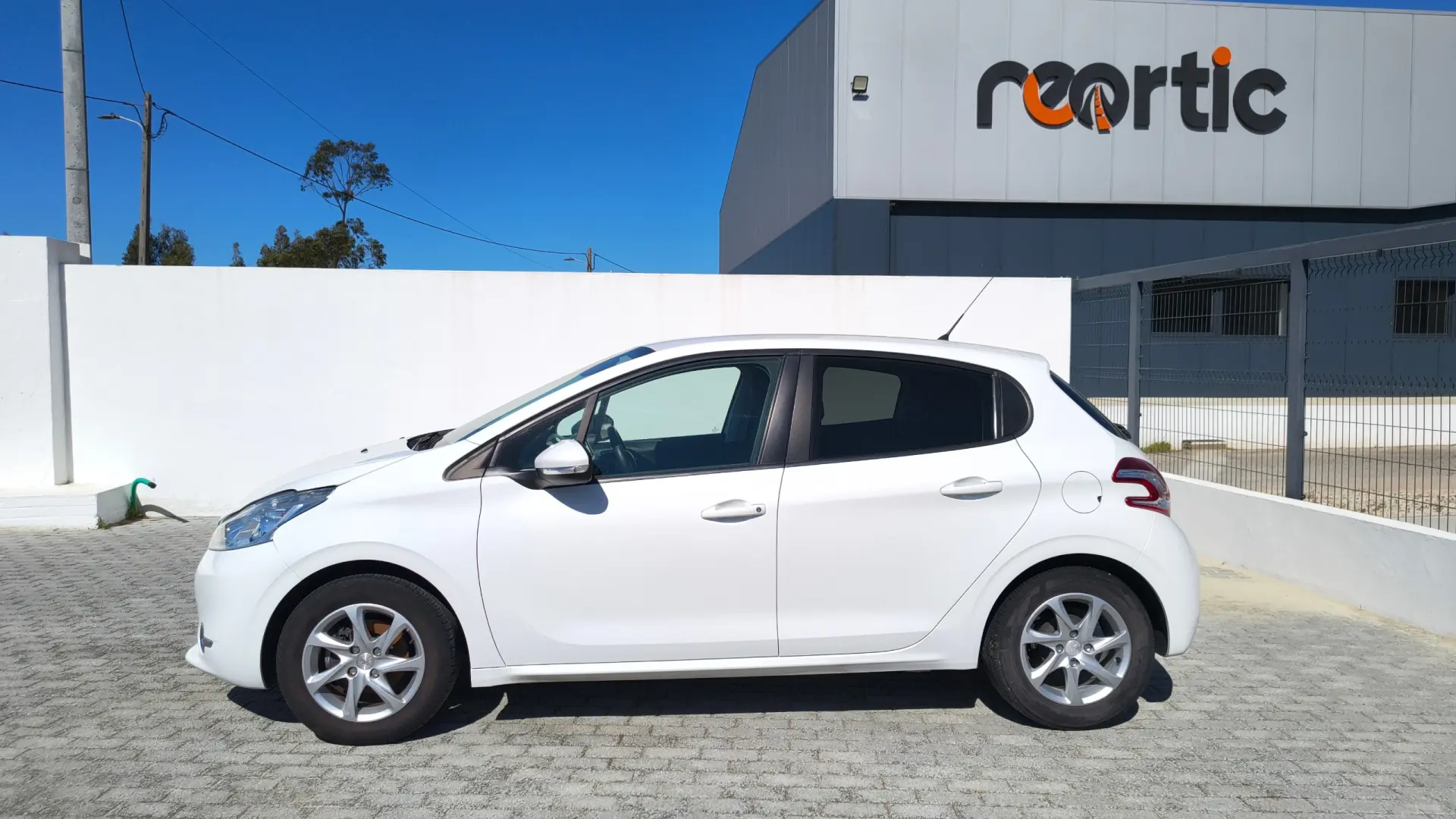 Peugeot 208 1.2 VTi Active 9