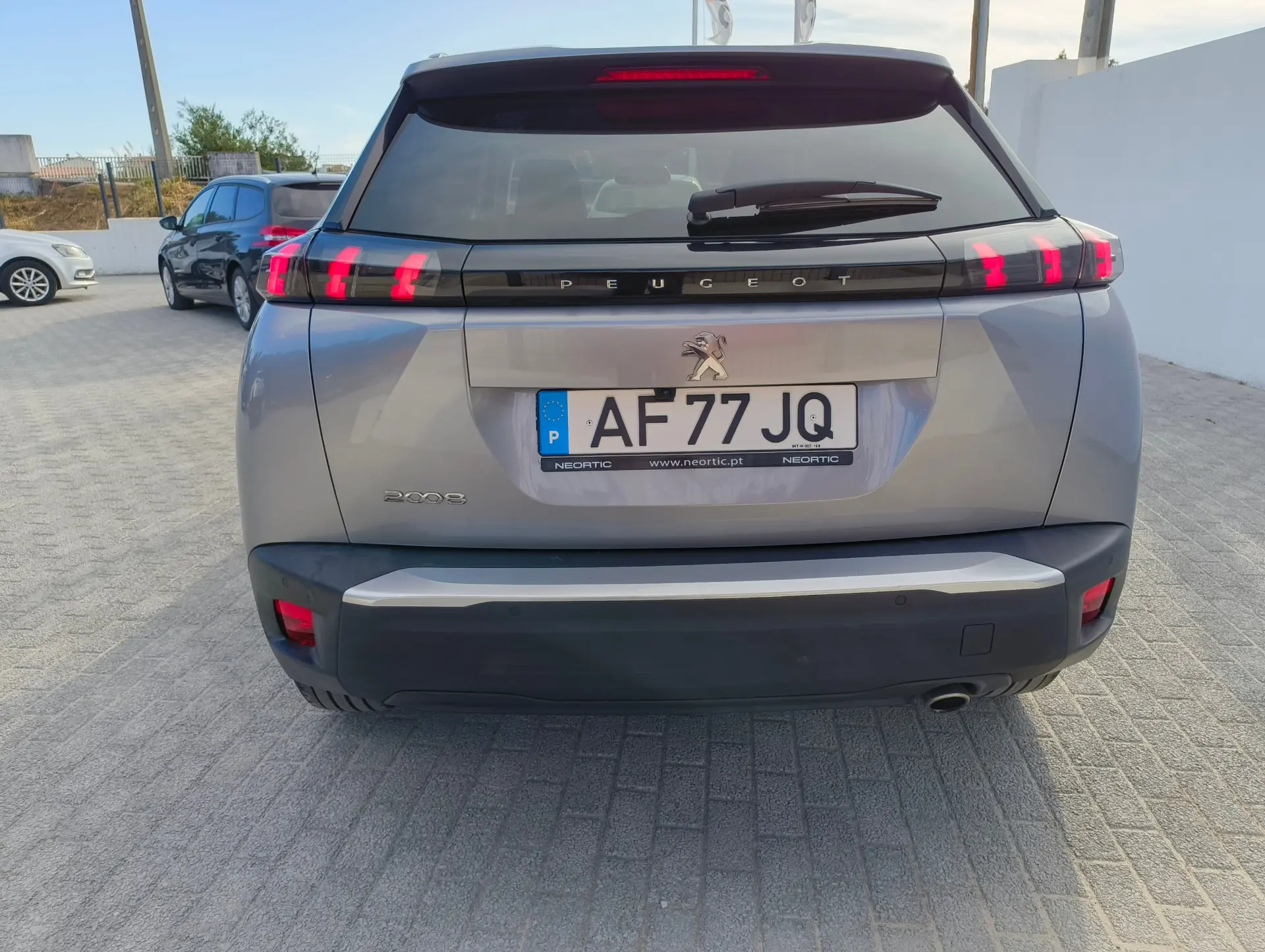 Peugeot 2008 1.5 BlueHDi Allure 4