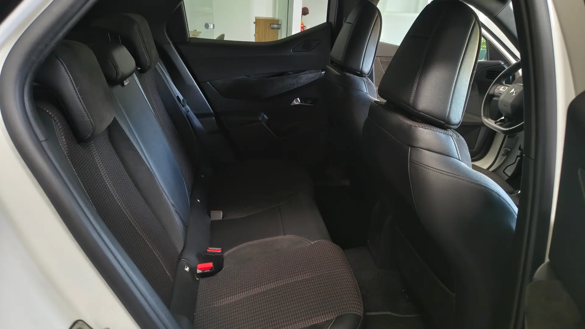 DS DS3 Crossback PureTech 100 PERFORMANCE LINE 17