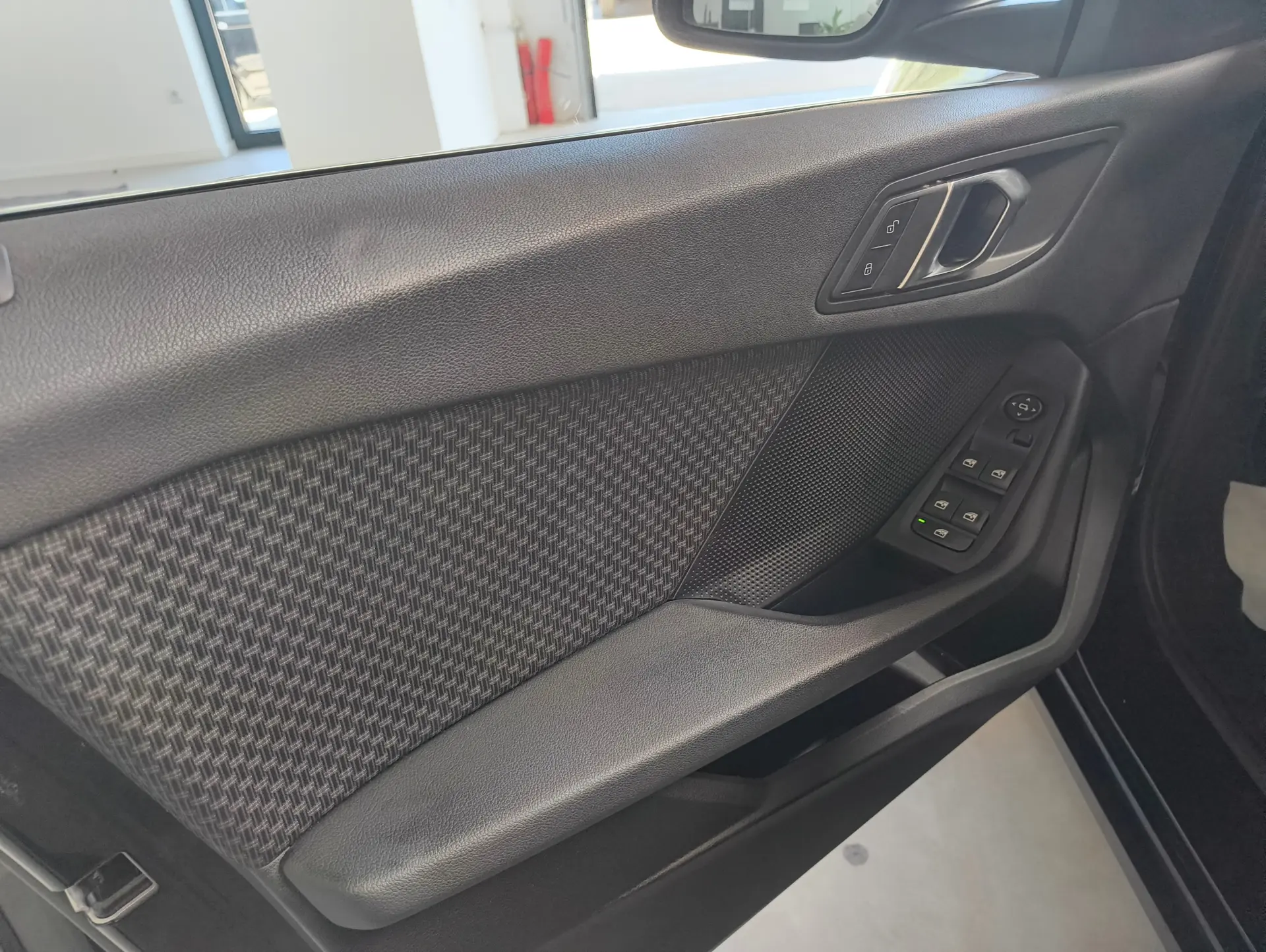 BMW 116 d Aut. Advantage 6