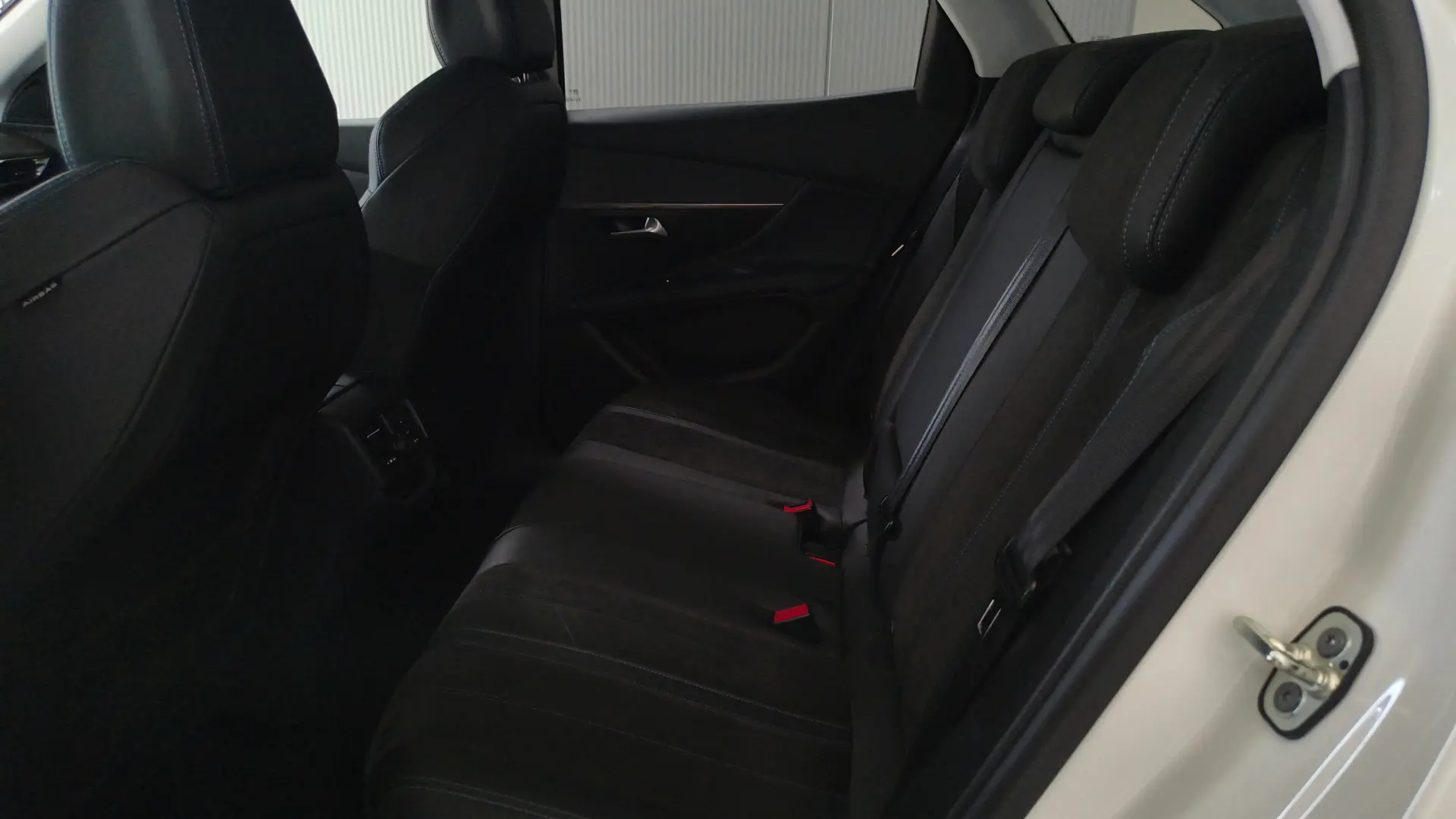 Peugeot 3008 PureTech 130 Stop & Start GPF EAT8 Crossway 16