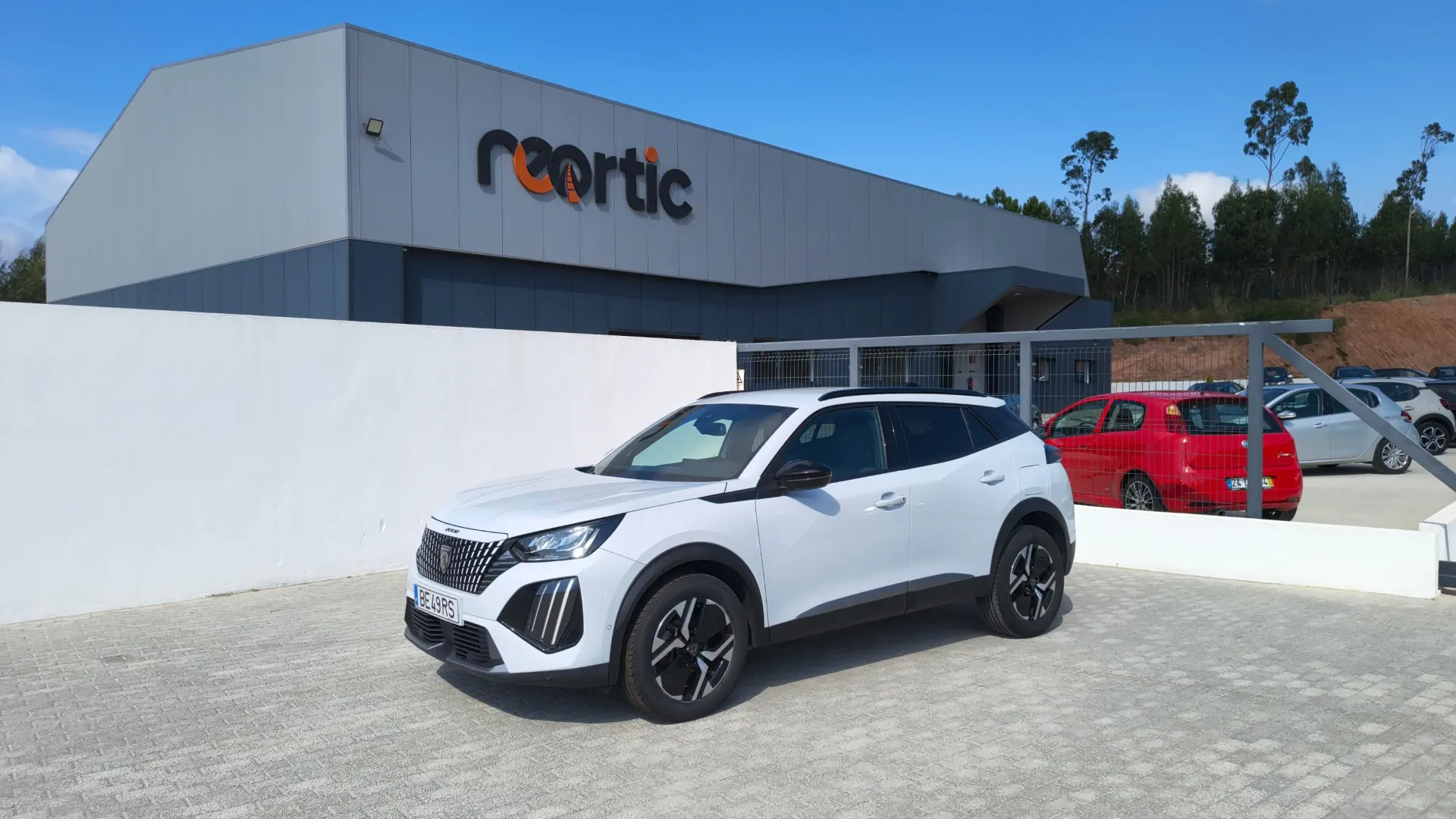 Peugeot 2008 1.2 PureTech Allure 1