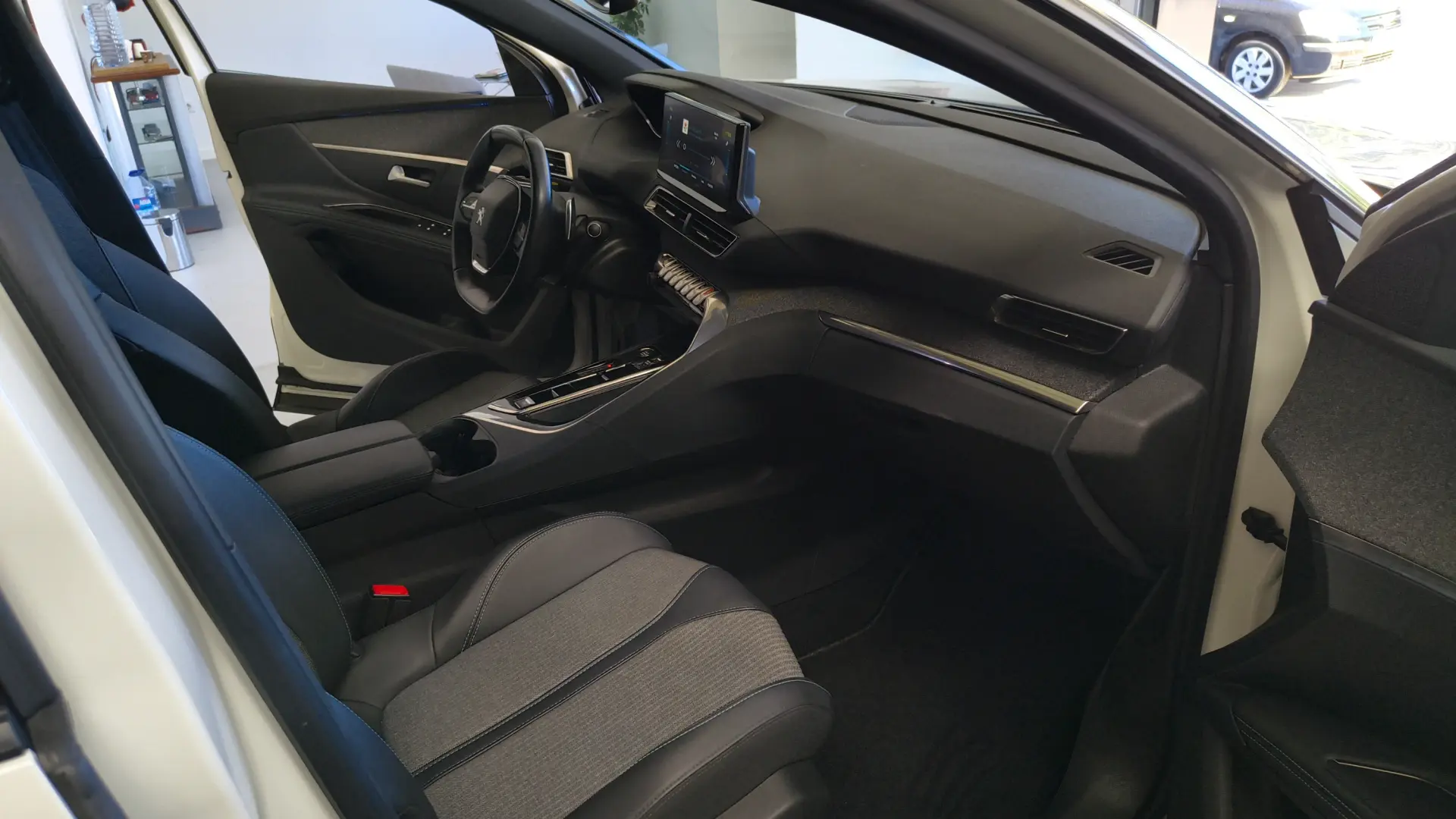 Peugeot 3008 1.6 Hybrid Allure Pack e-EAT8 17
