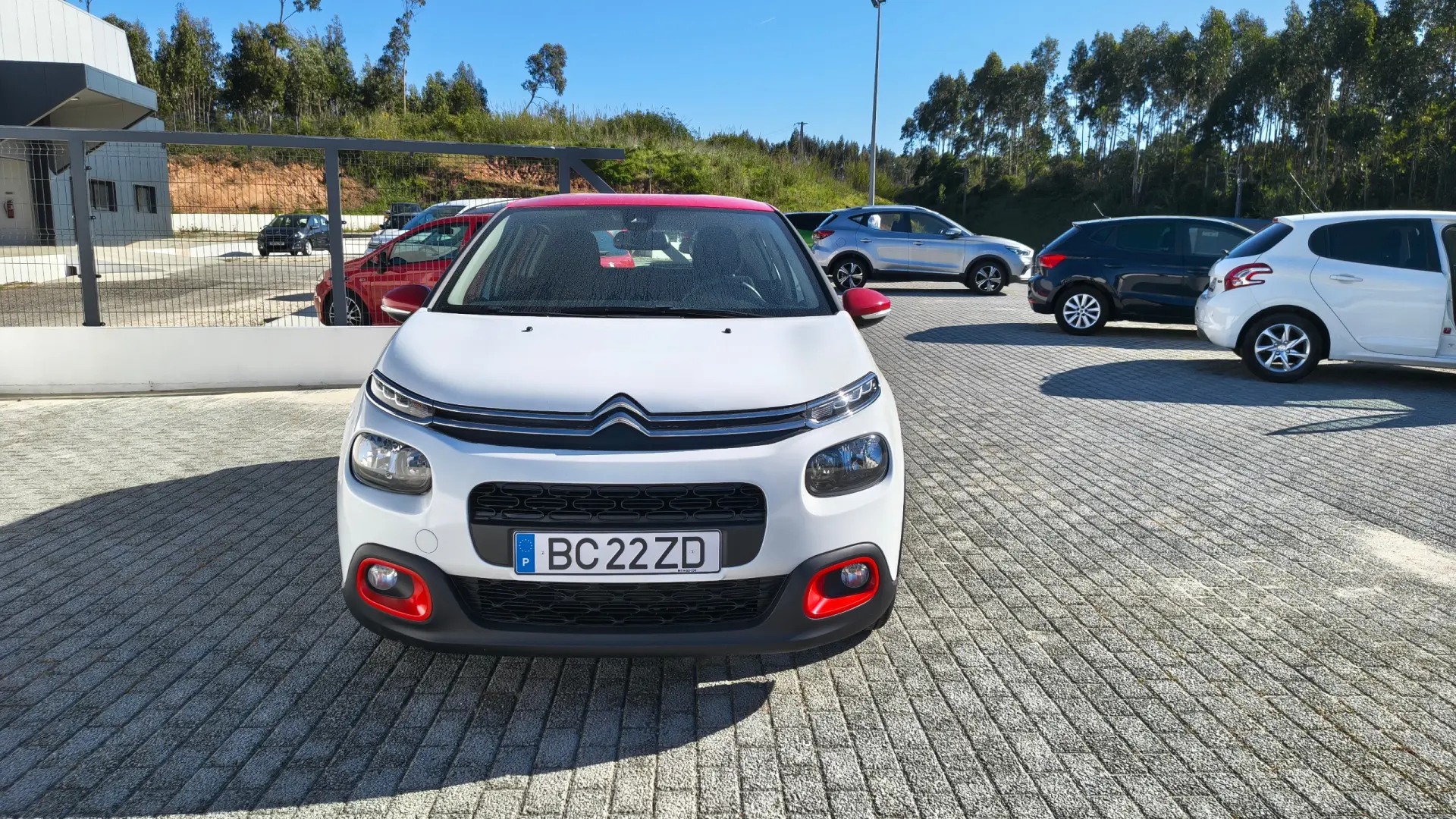 Citroën C3 1.2 PureTech Shine 2