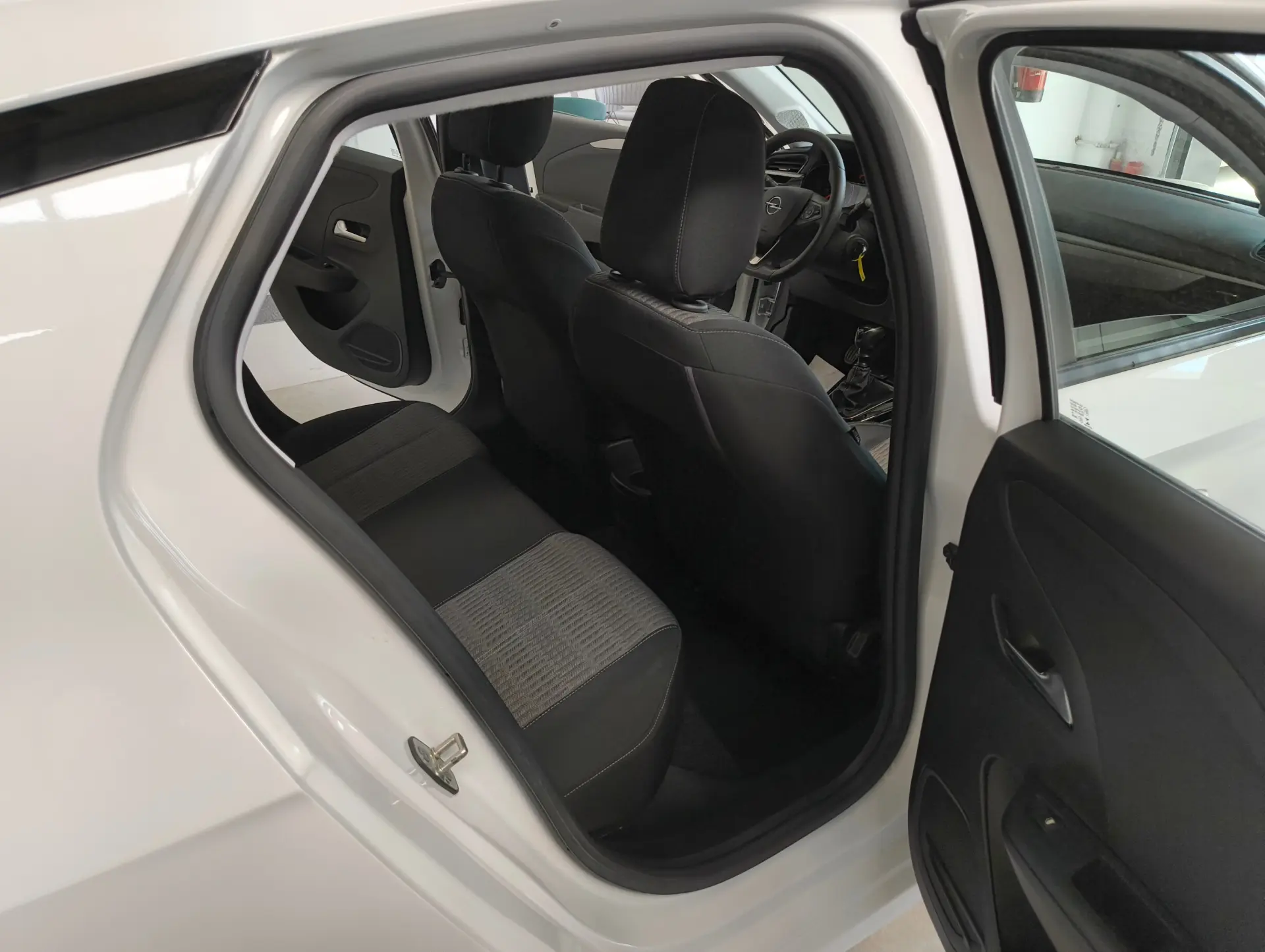 Opel Corsa 1.2 T Edition 14