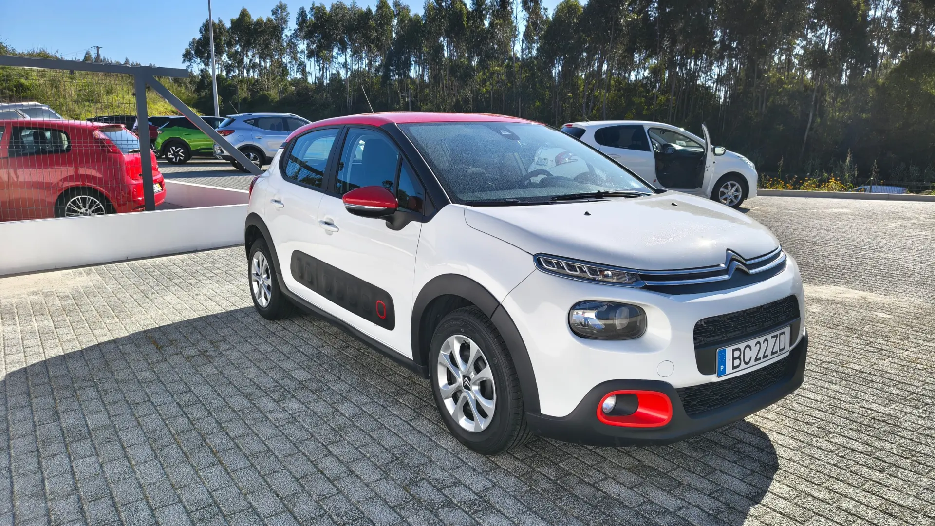 Citroën C3 1.2 PureTech Shine 3