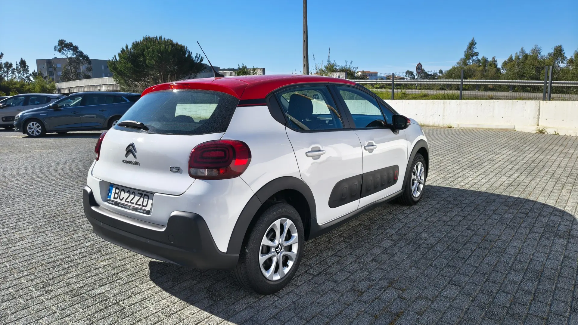 Citroën C3 1.2 PureTech Shine 4