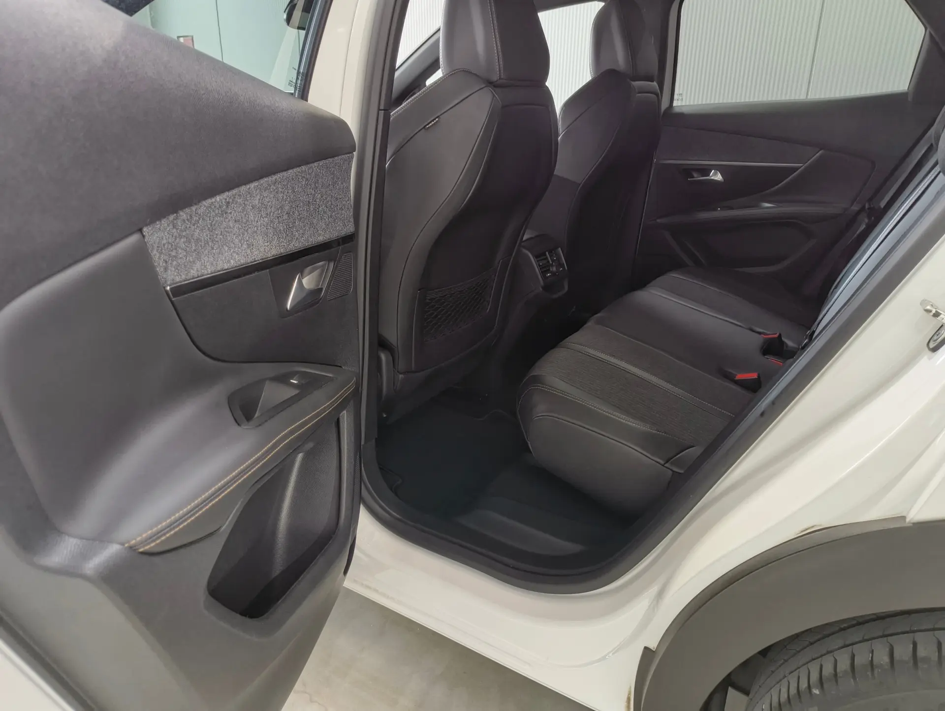 Peugeot 3008 1.5 BlueHDi GT Line 11