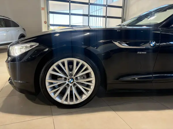 BMW Z4 23 i Auto 3