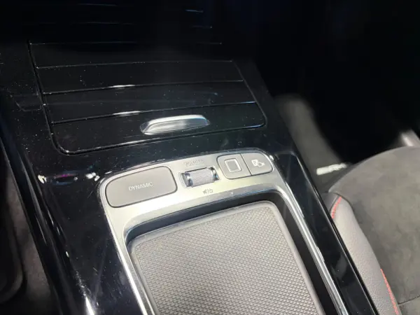 Mercedes-Benz CLA 250 e 8G-DCT AMG Line 22