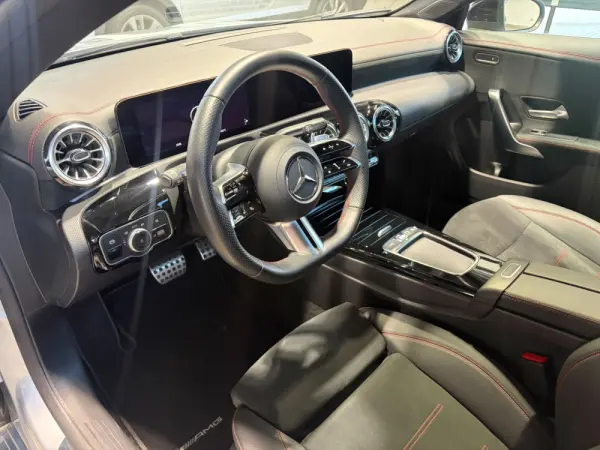 Mercedes-Benz CLA 250 e 8G-DCT AMG Line 16