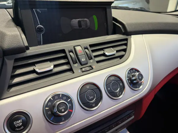BMW Z4 23 i Auto 12