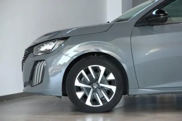 Peugeot 208 1.2 PureTech Active 14