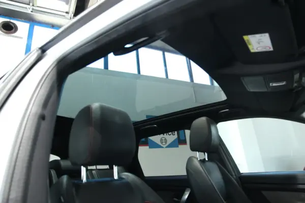 Land Rover Discovery Sport 2.0 eD4 R-Dynamic SE 7L 27